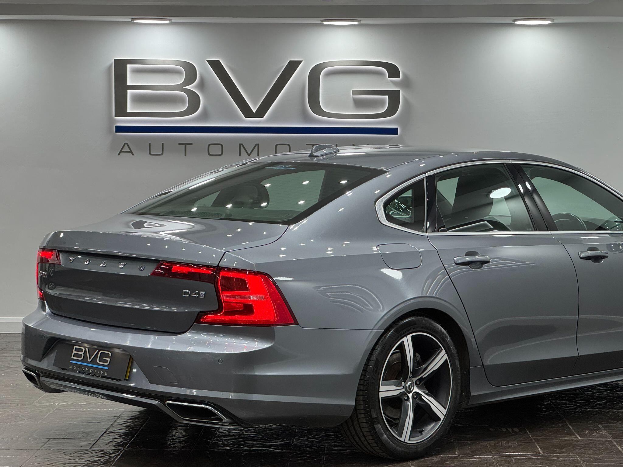 Volvo S90 view 18