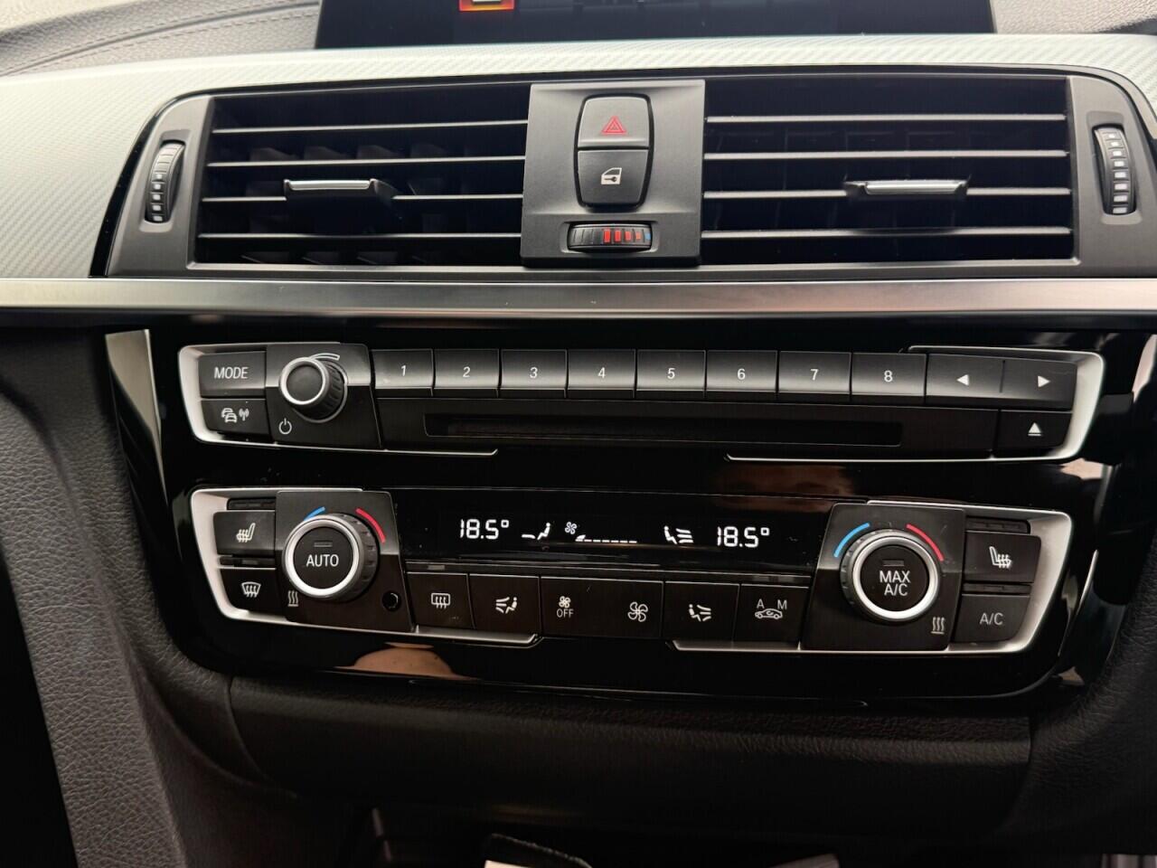 BMW 3 Series view 22