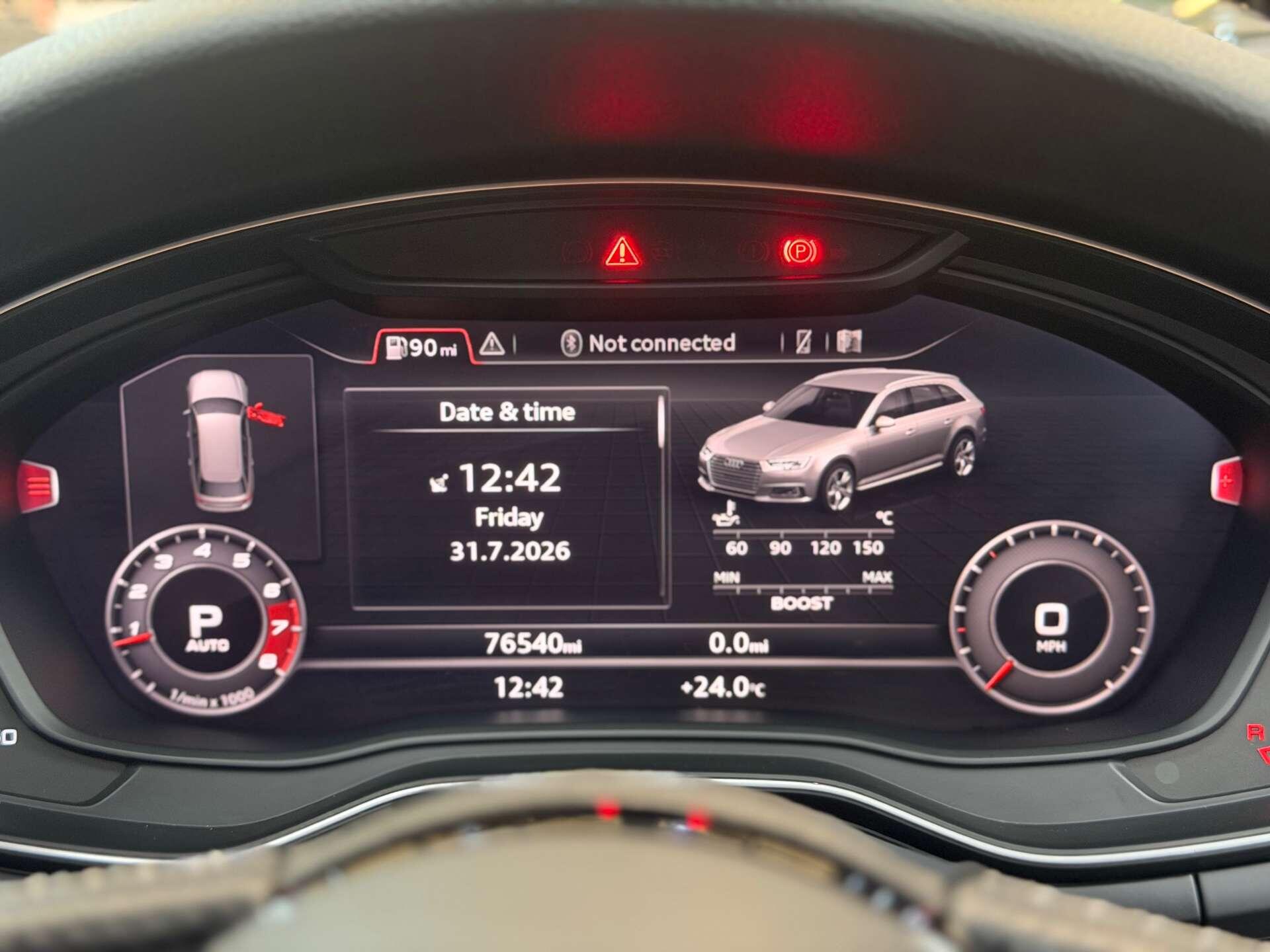 Audi RS4 view 31