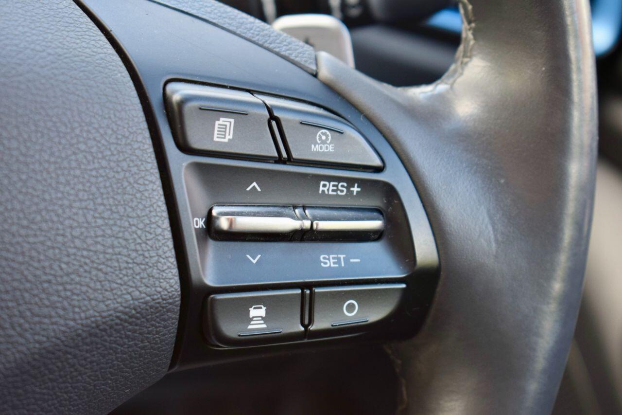 Hyundai Ioniq view 44
