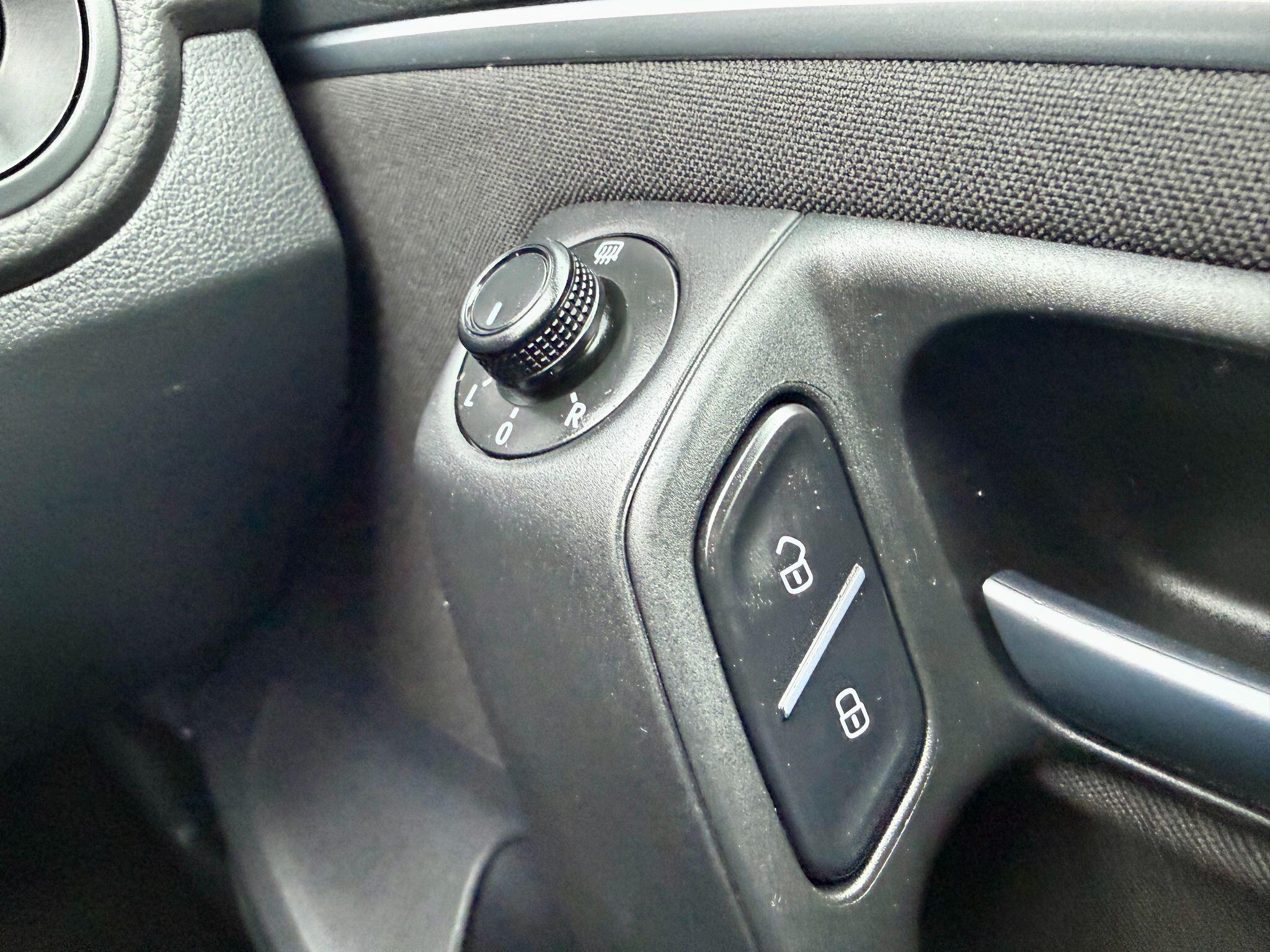 2014 Volkswagen Polo image 31