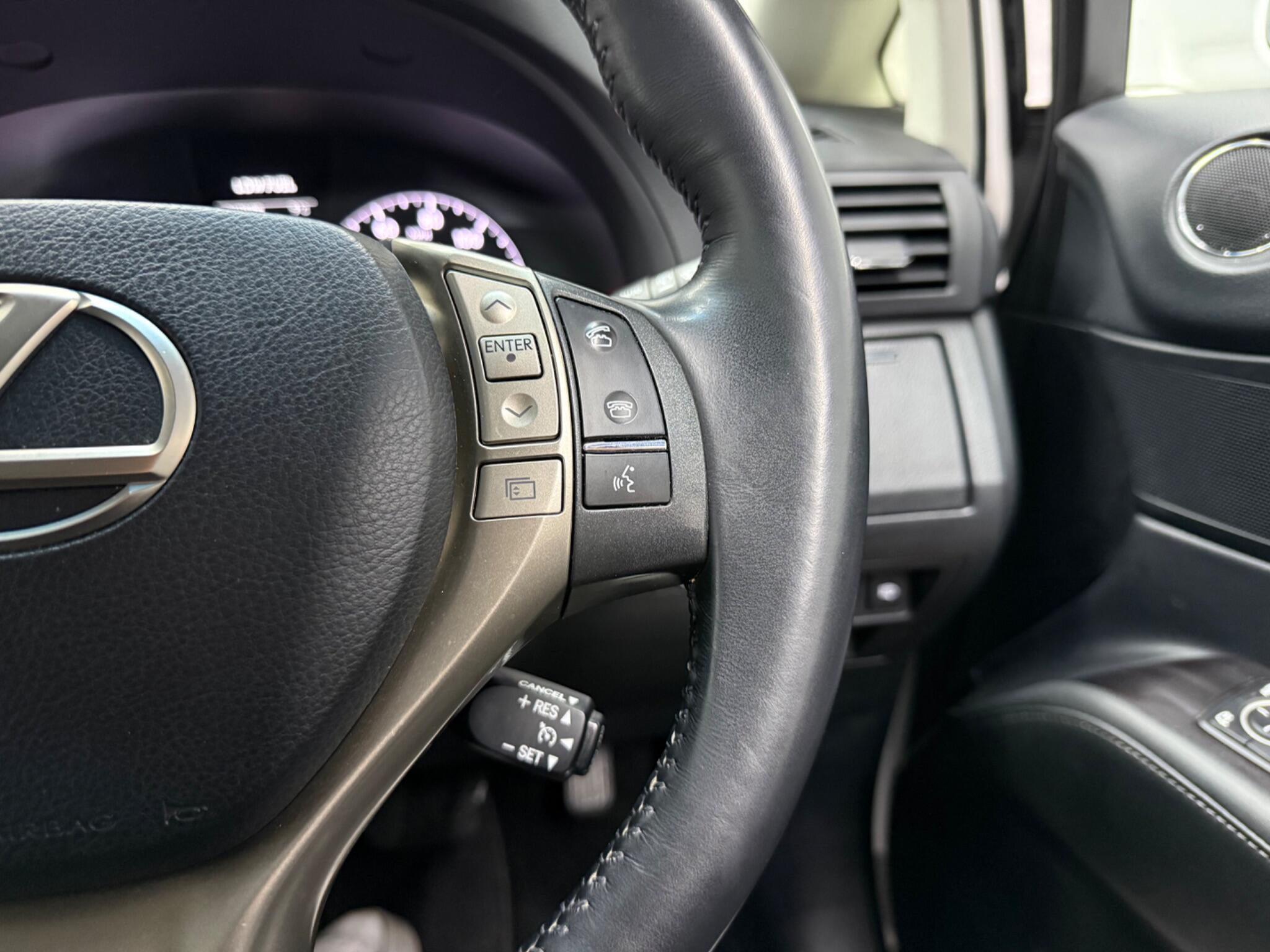 Lexus RX view 11