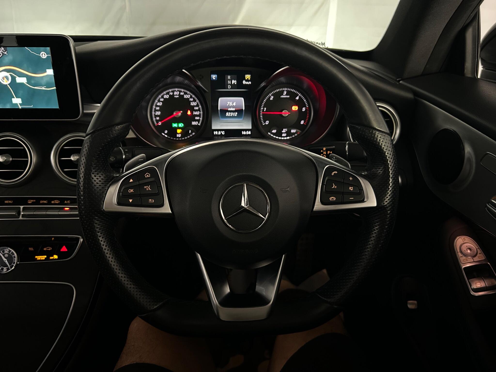 Mercedes-Benz C-Class view 40