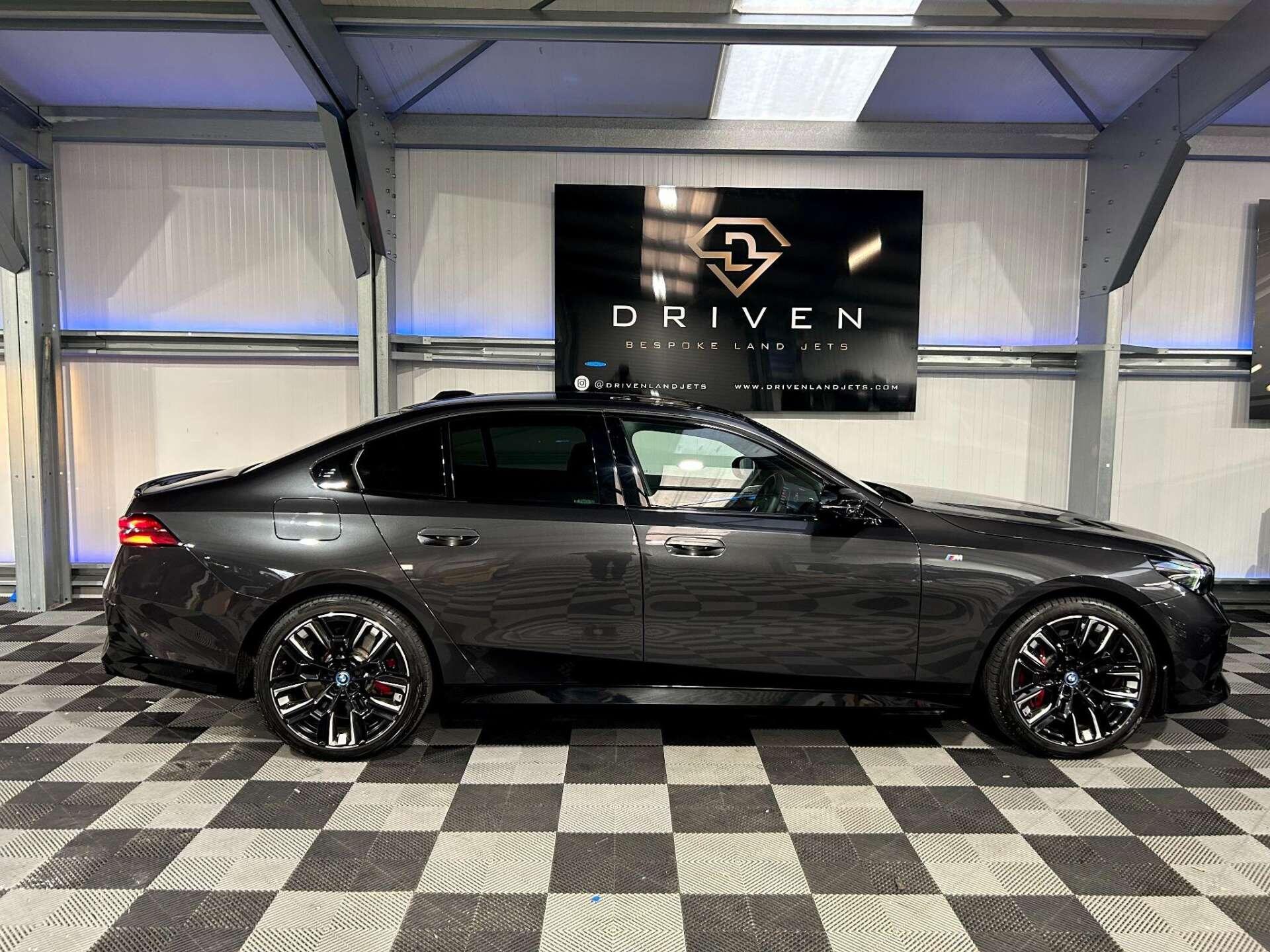 BMW I5 view 11