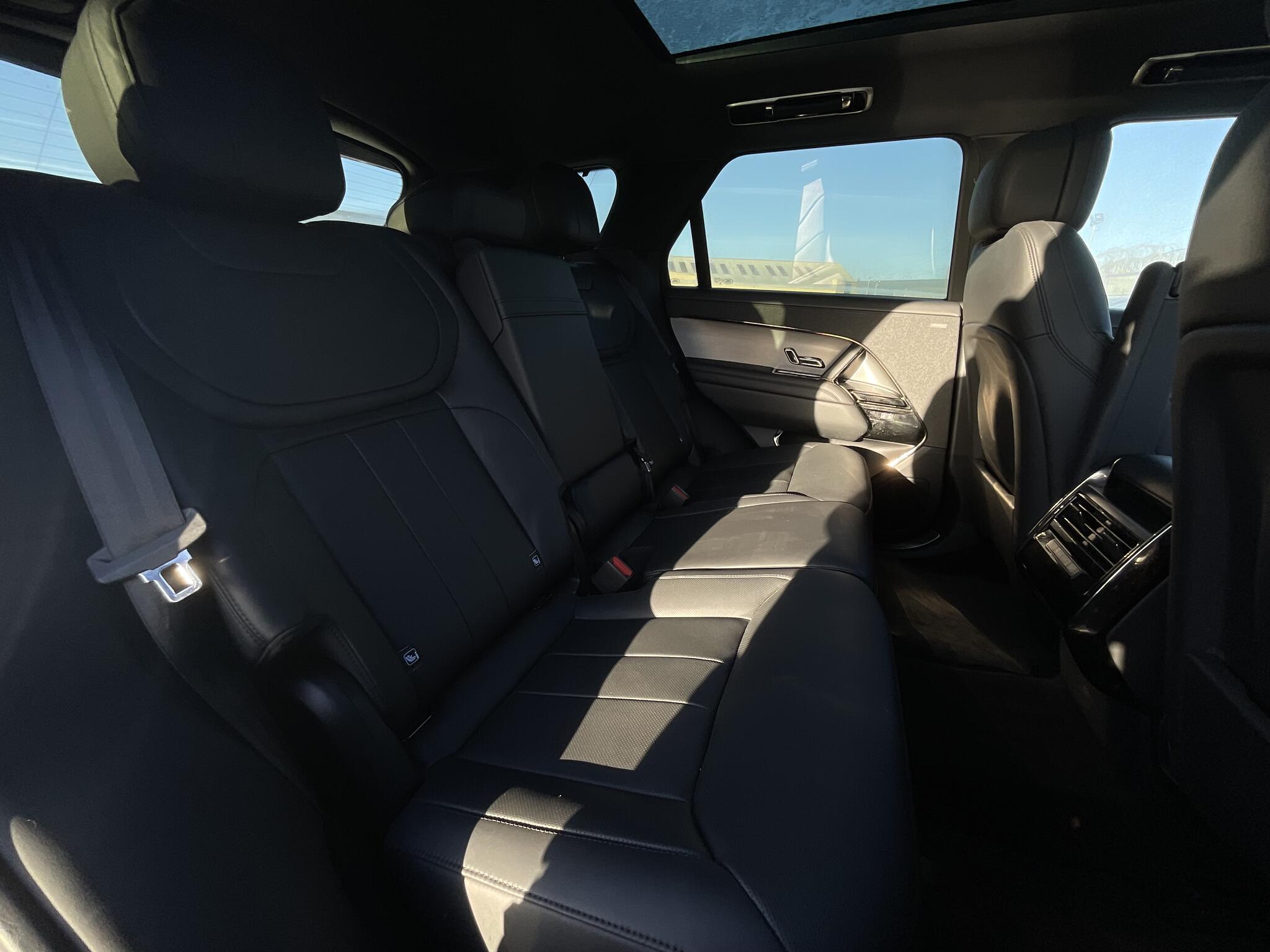 Land Rover Range Rover Sport view 9