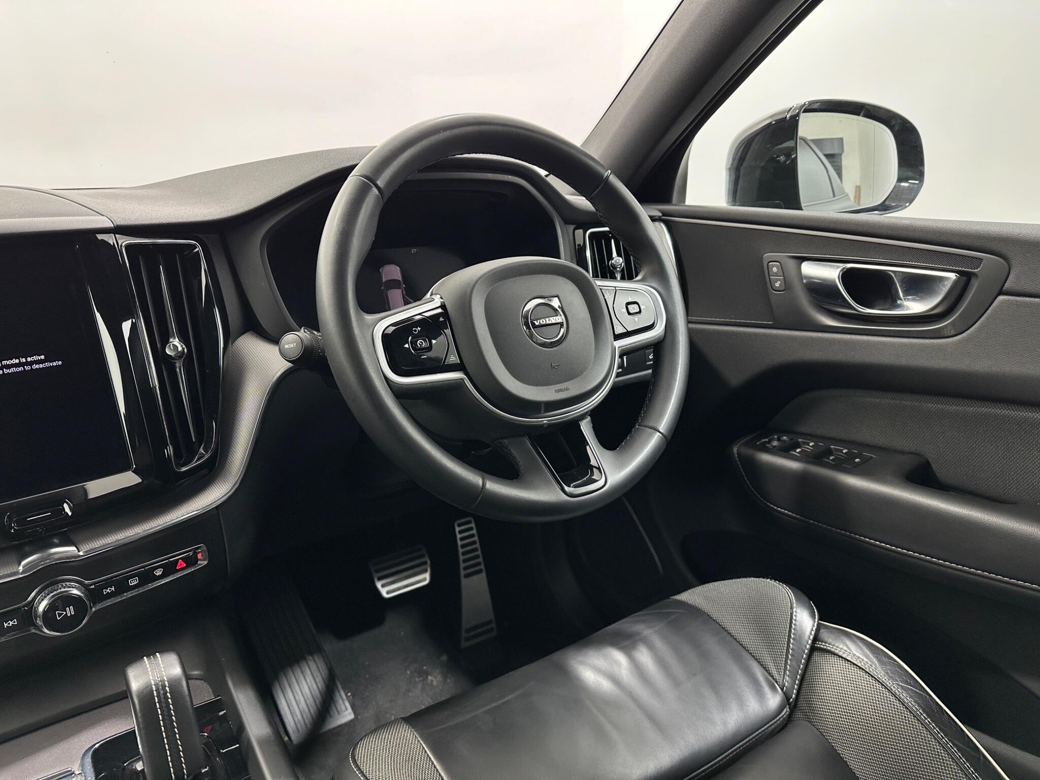 Volvo XC60 view 12