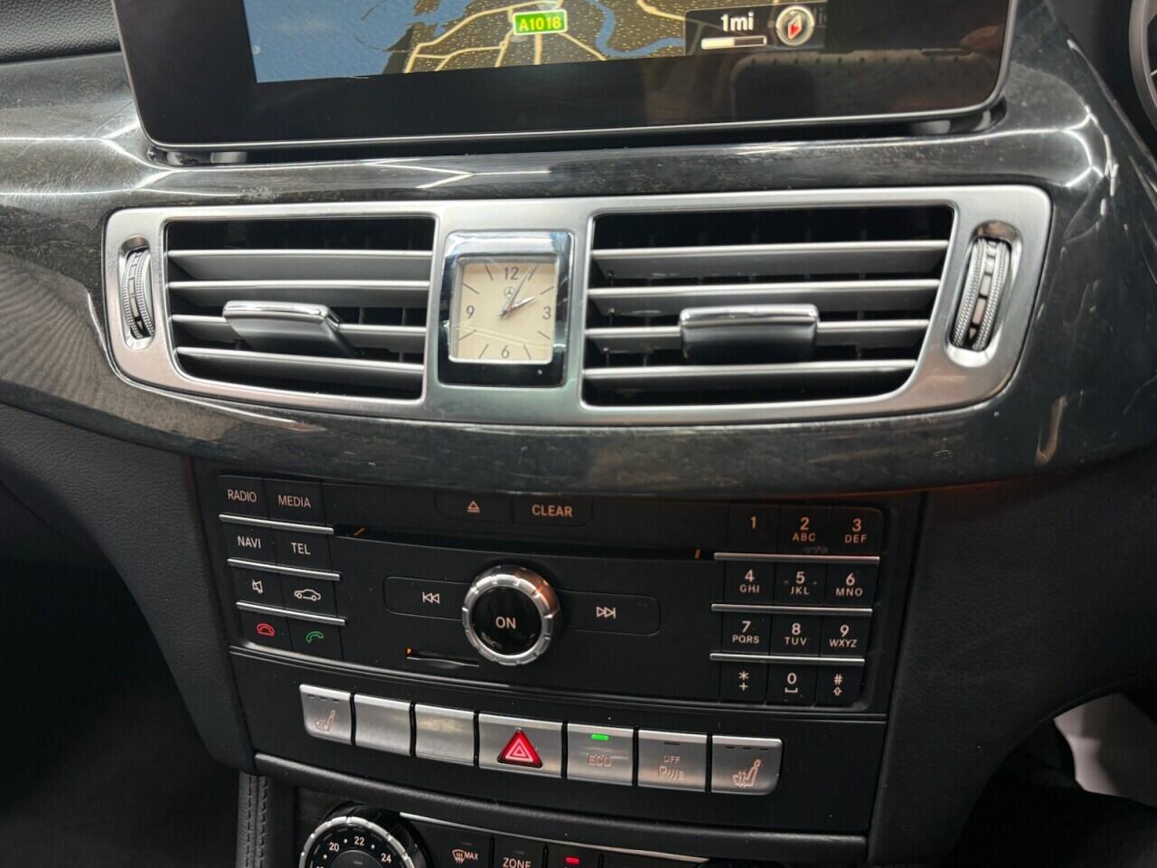 Mercedes-Benz CLS view 20