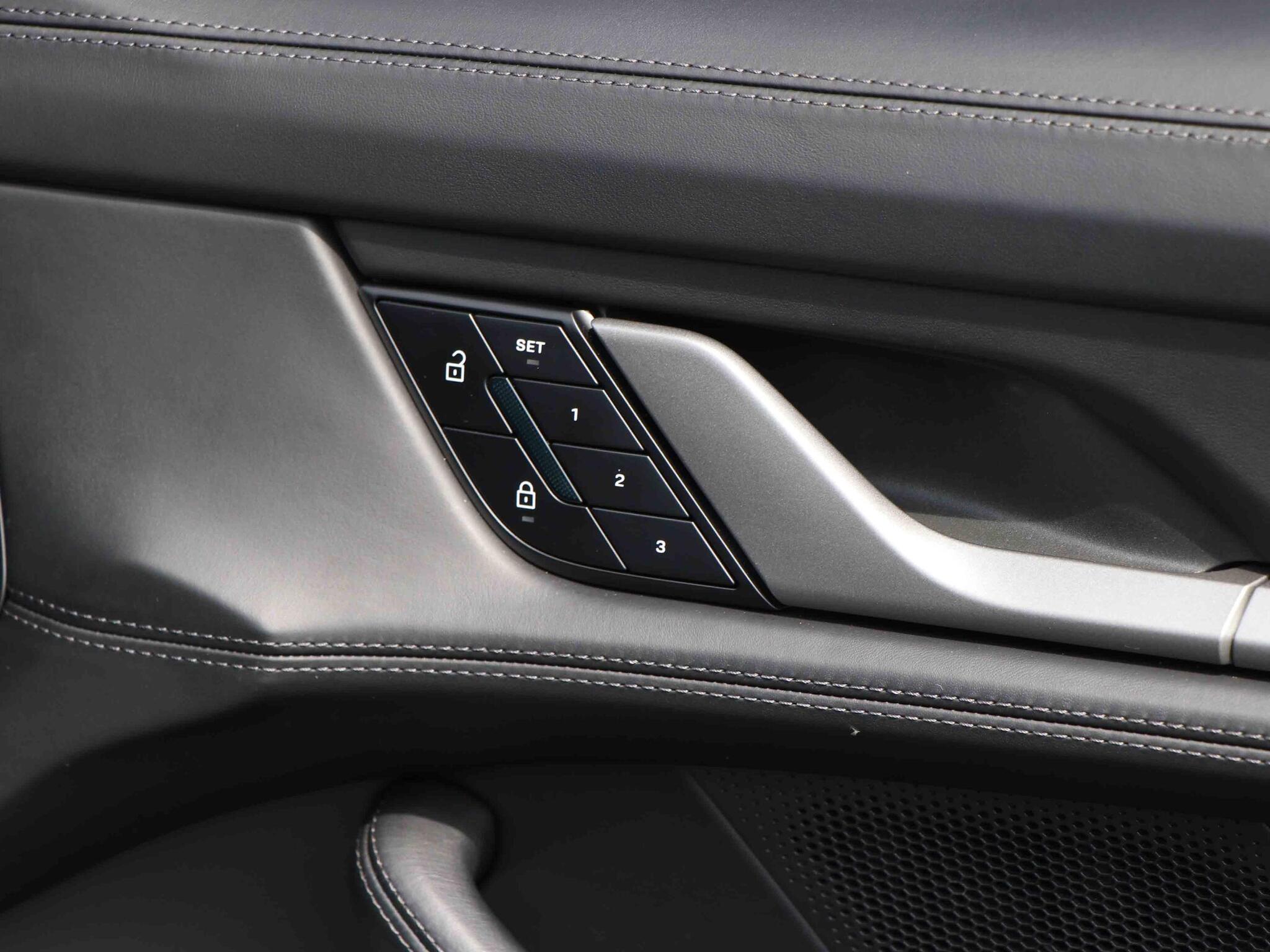 Porsche Taycan view 19