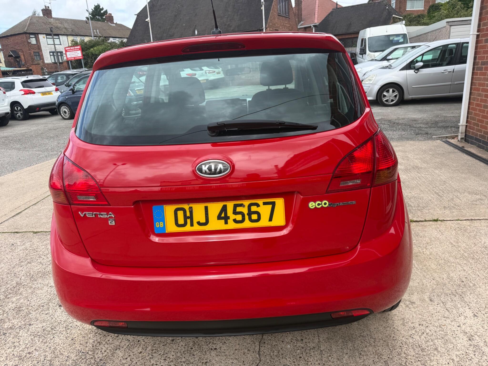 Kia Venga view 8