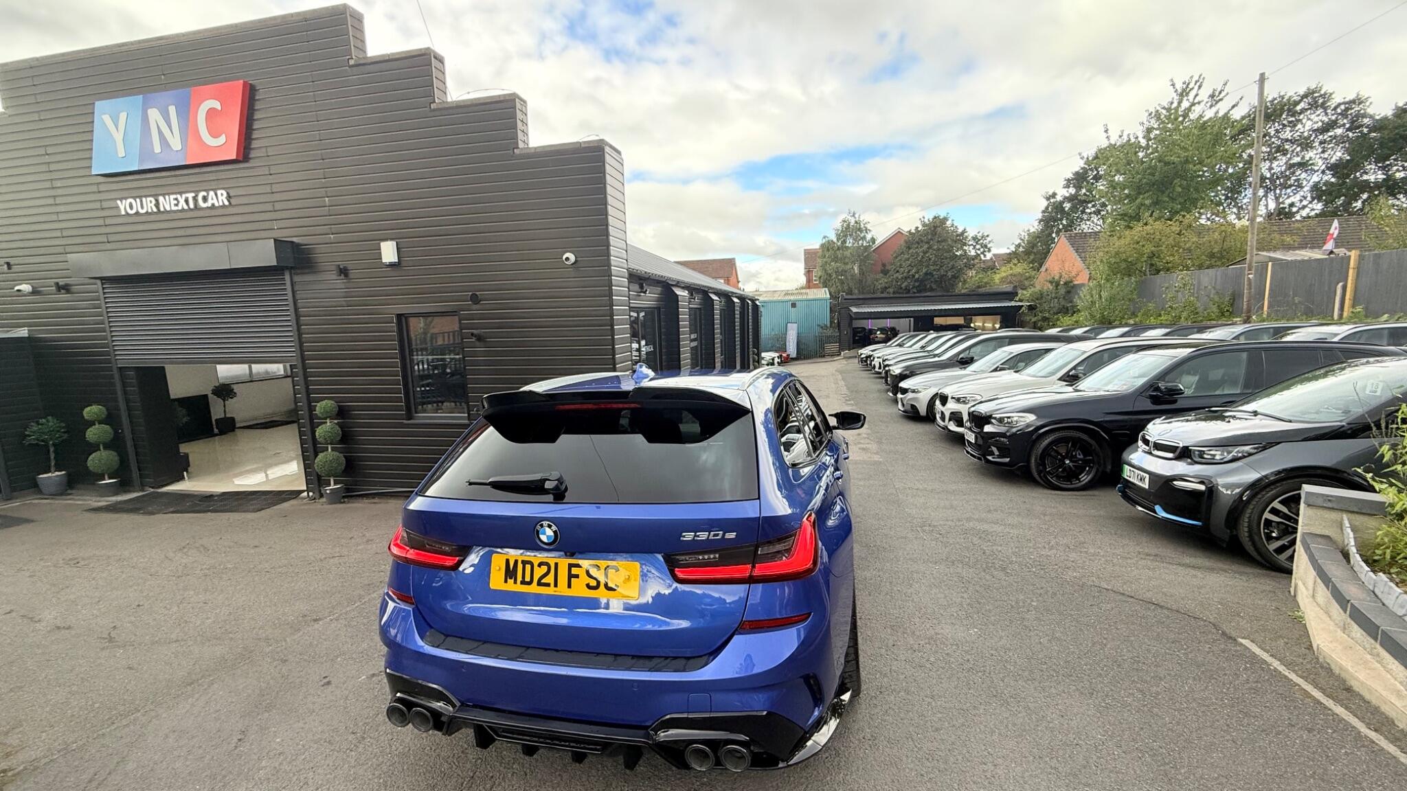 BMW 3 Series view 2