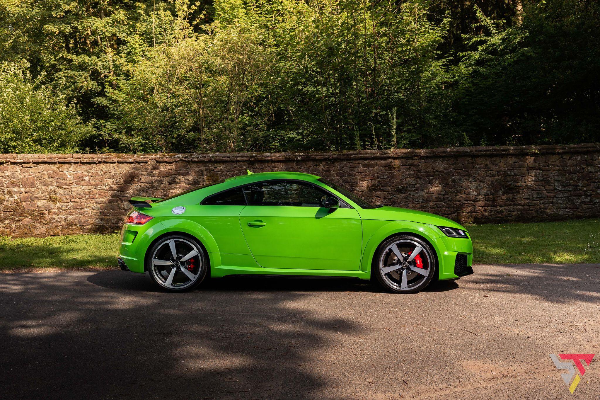 Audi TT RS view 3
