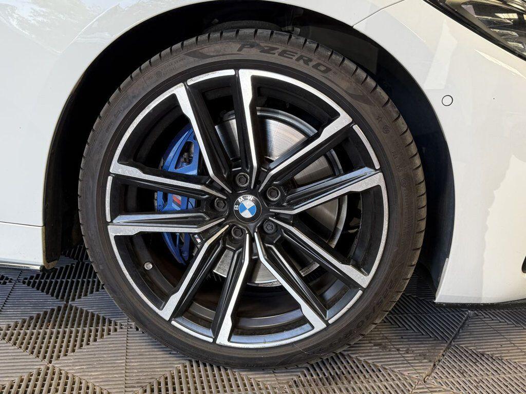 BMW 4 Series view 24