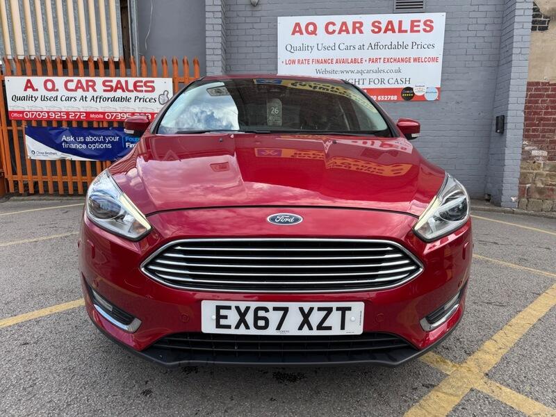 Ford Focus view 2