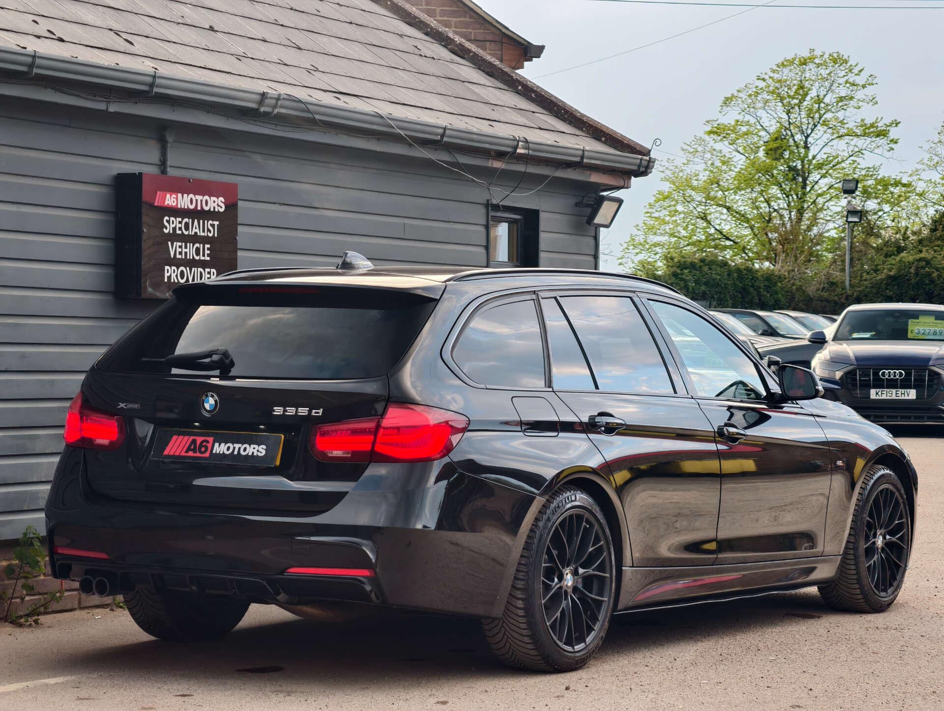 BMW 3 Series view 16