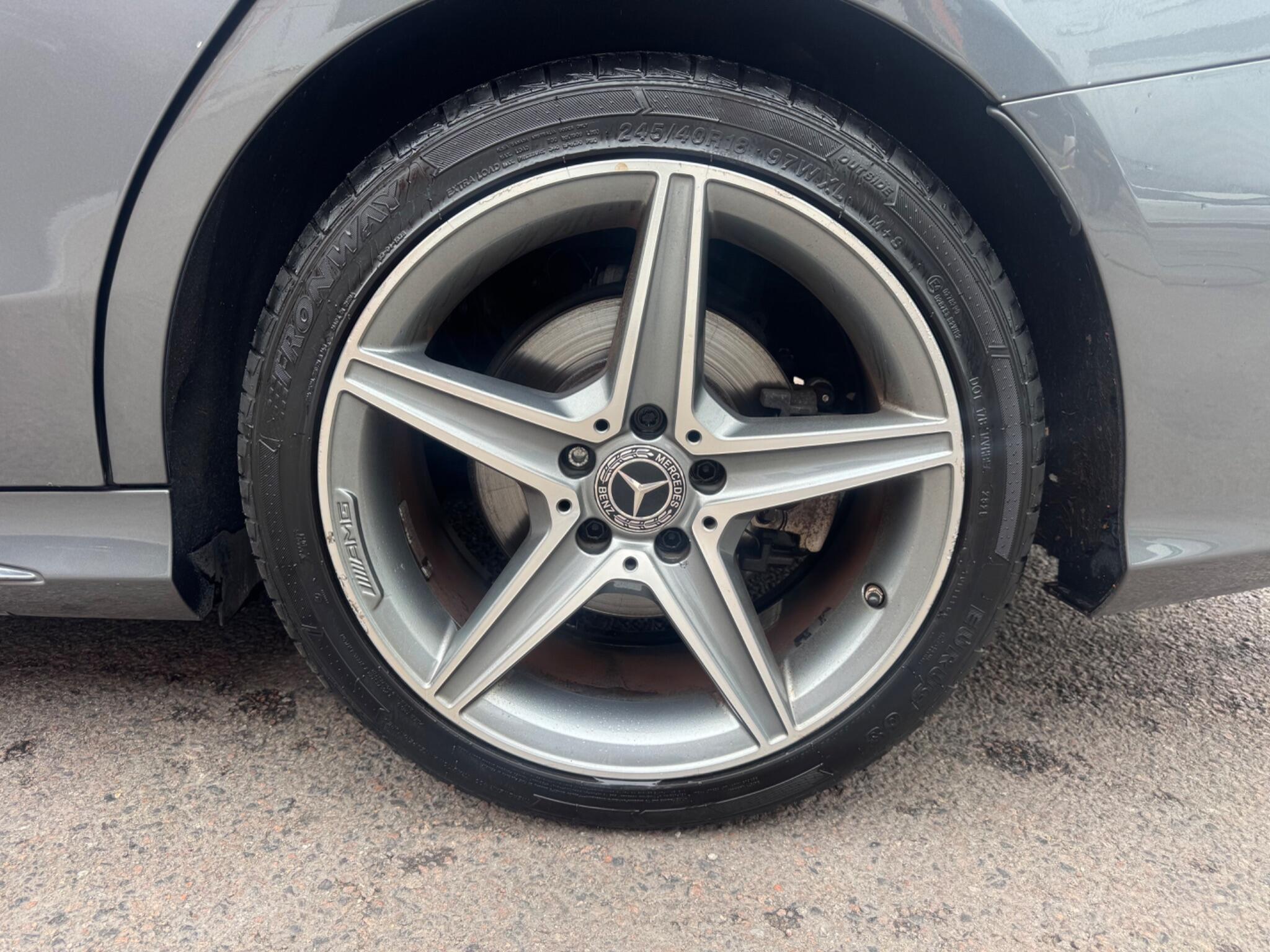 Mercedes-Benz C Class view 27