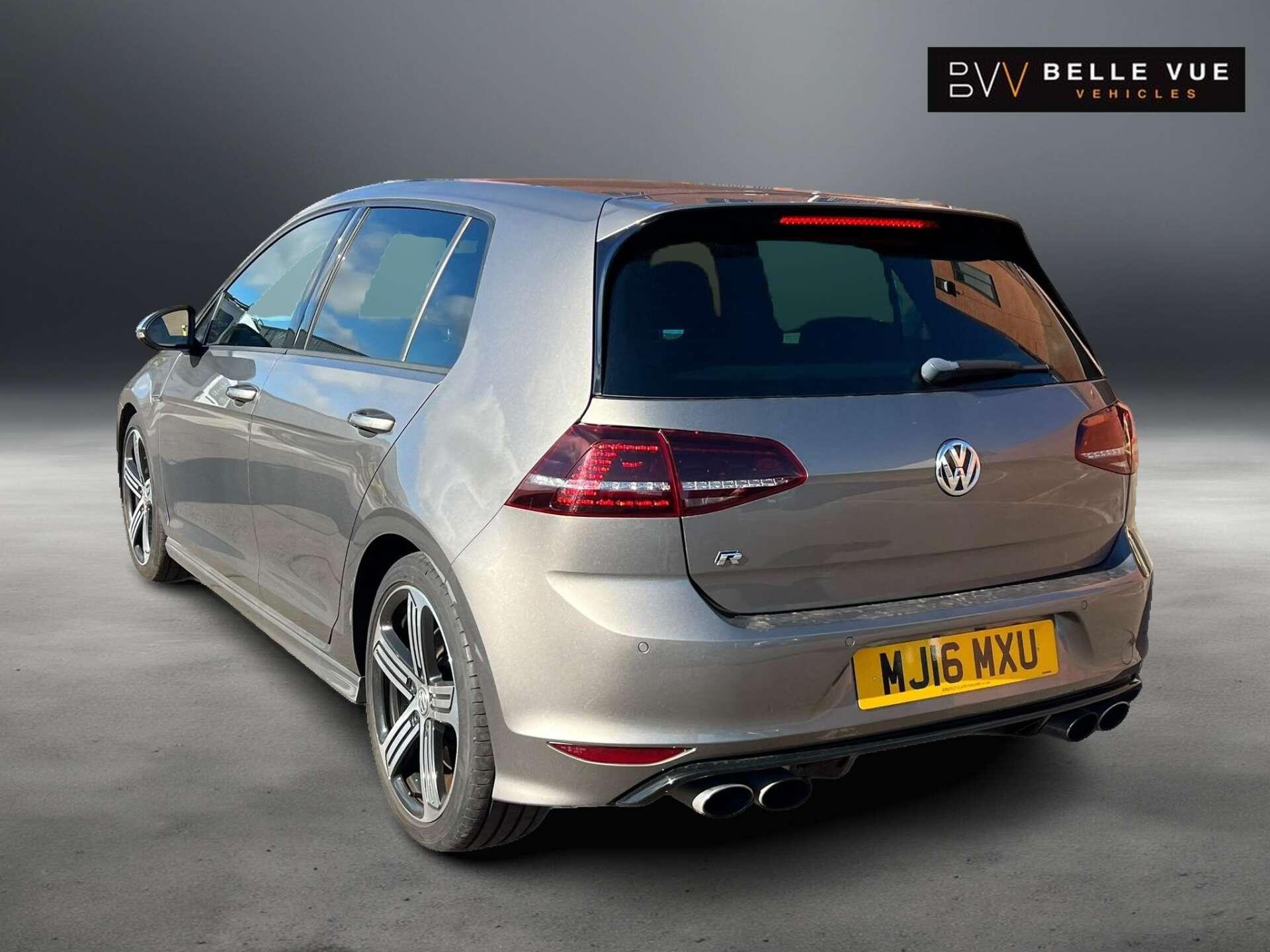 Volkswagen Golf view 7