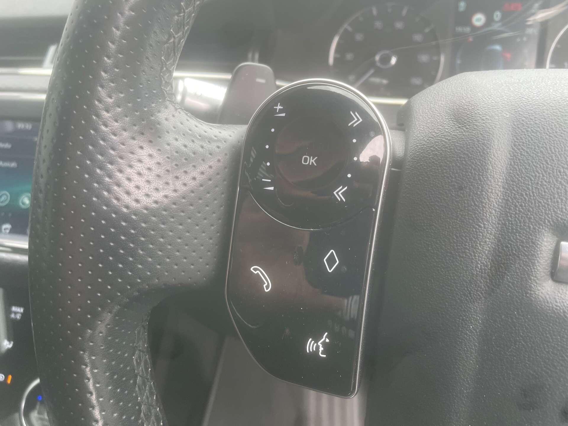 Land Rover Range Rover Evoque view 15