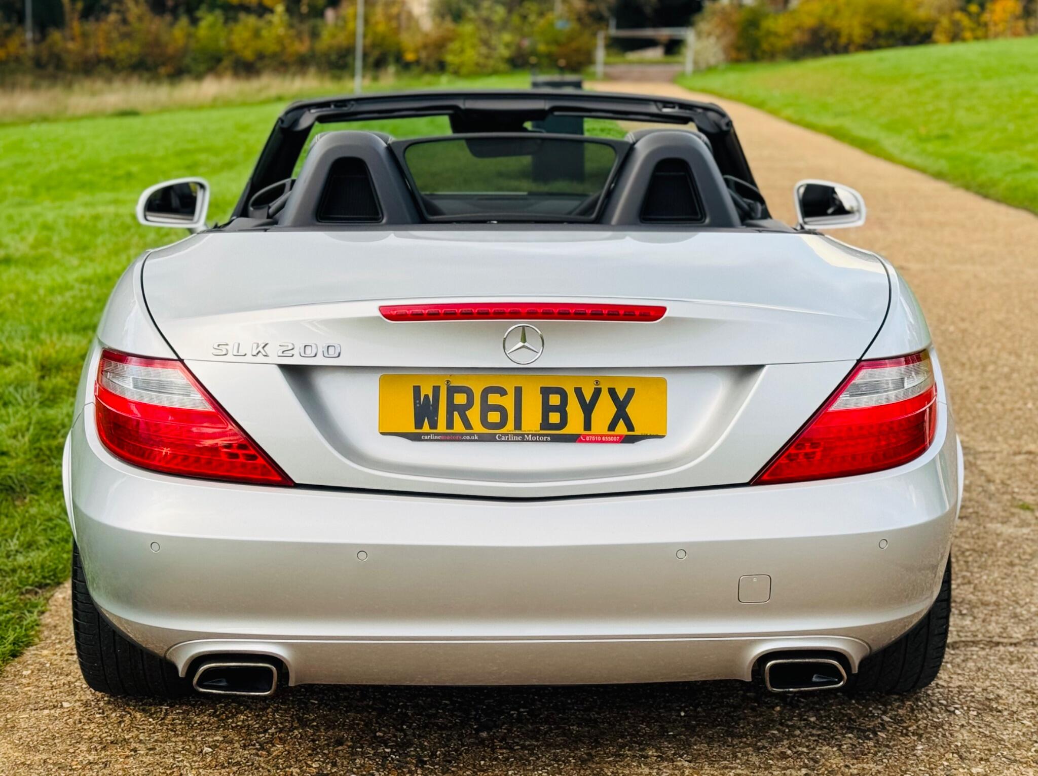 2011 Mercedes-Benz SLK image 18