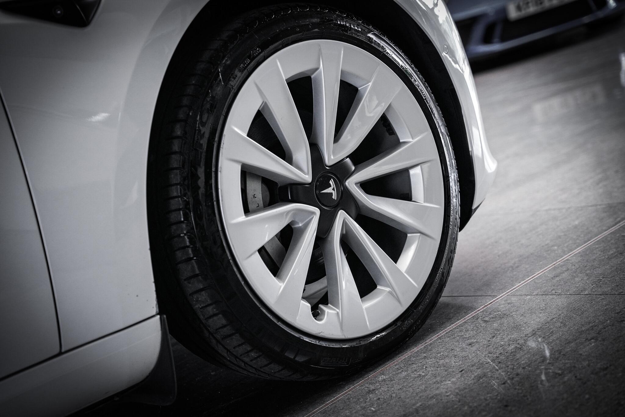 Tesla Model 3 view 27