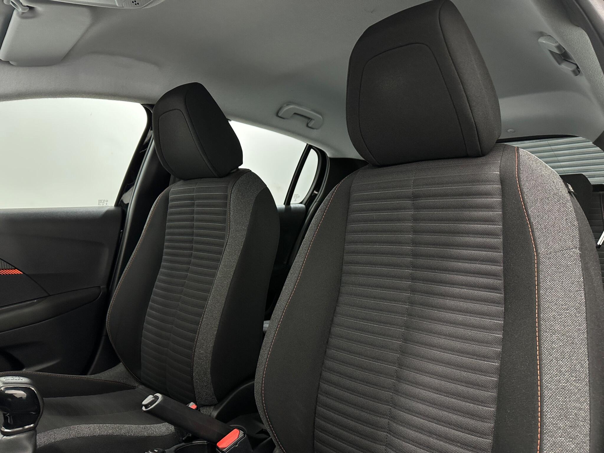 Peugeot 208 view 33