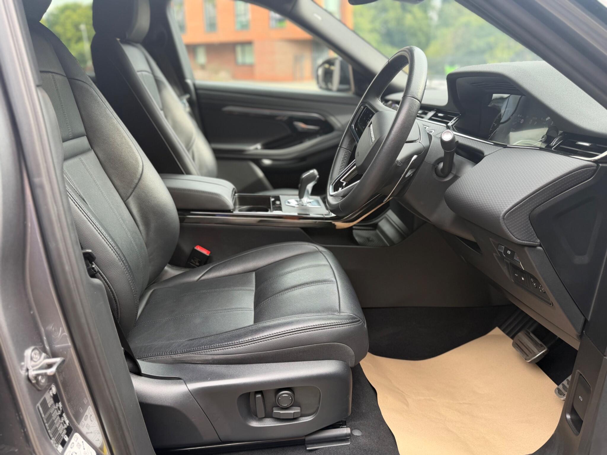 Land Rover Range Rover Evoque view 28