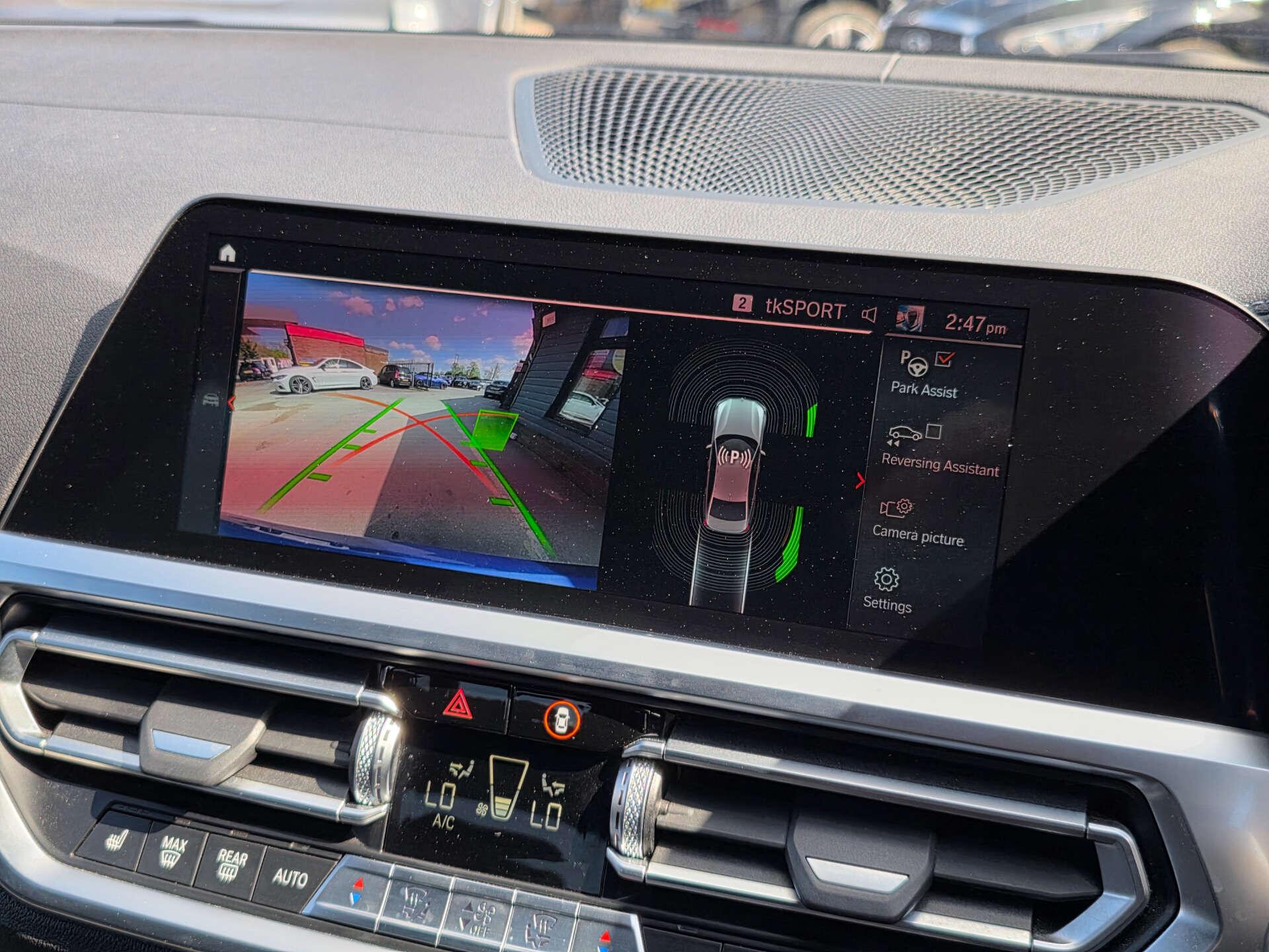 BMW 3 Series view 33