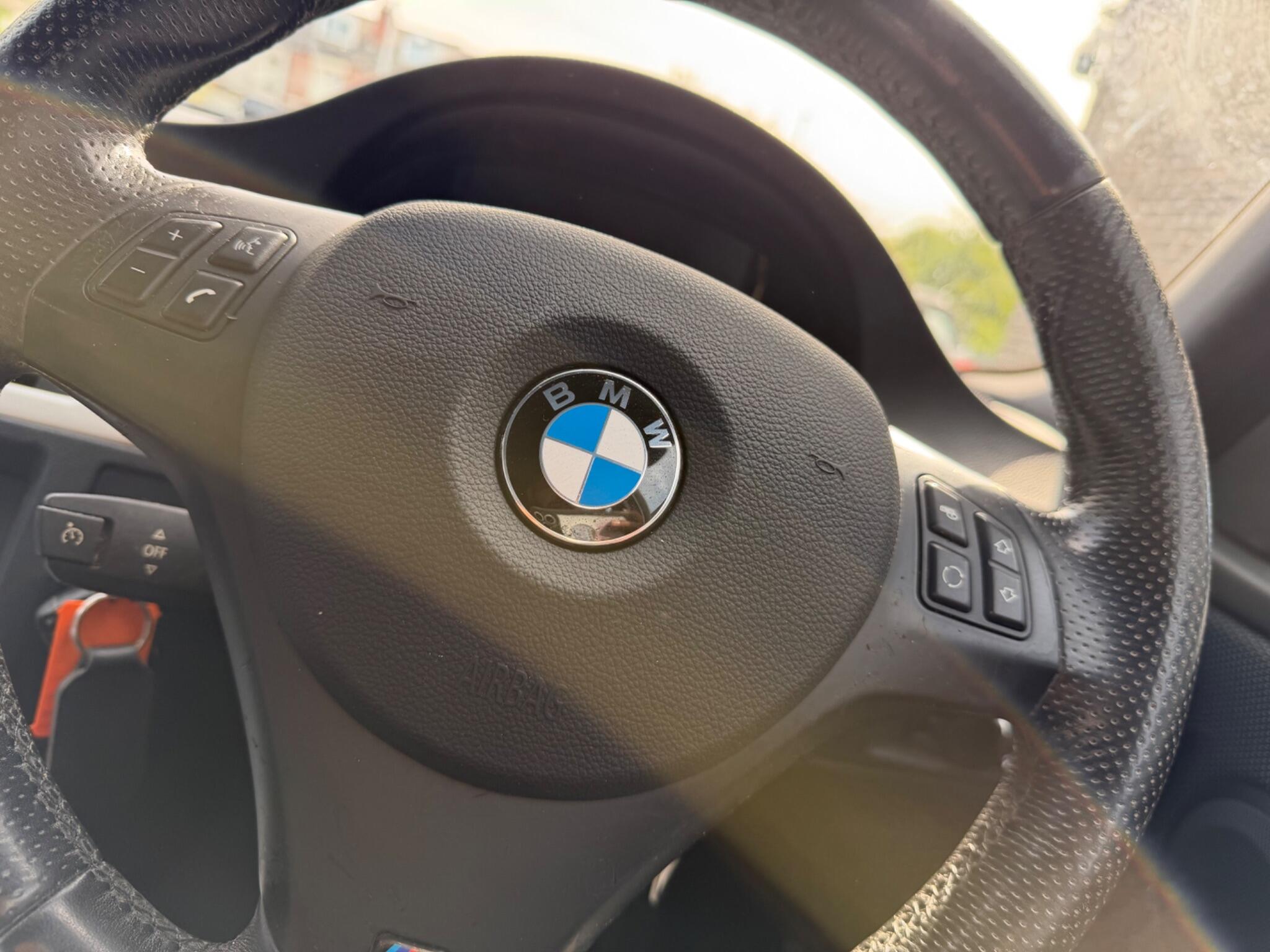 BMW 3 Series view 40