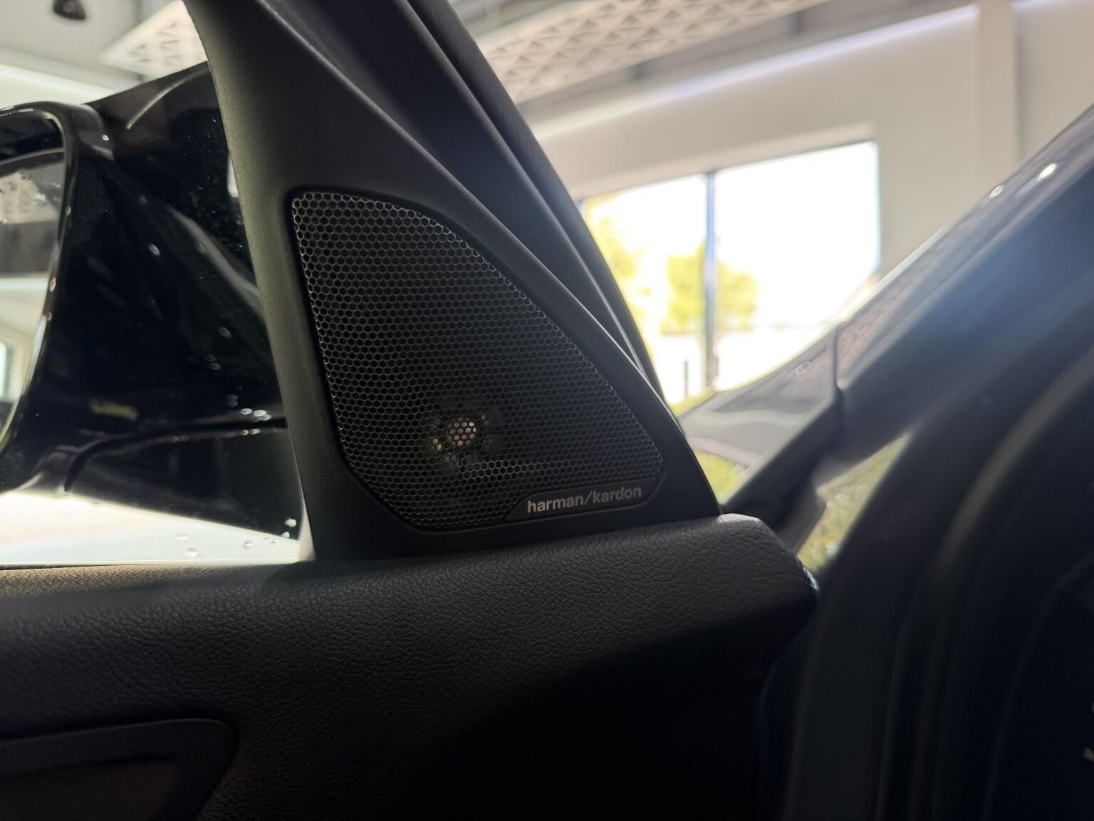 BMW 1 Series view 25