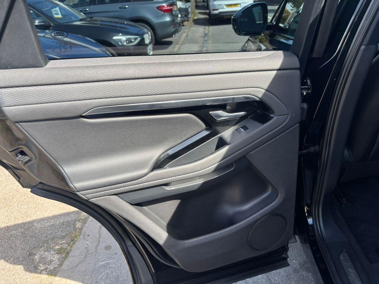 Land Rover Range Rover Evoque view 25
