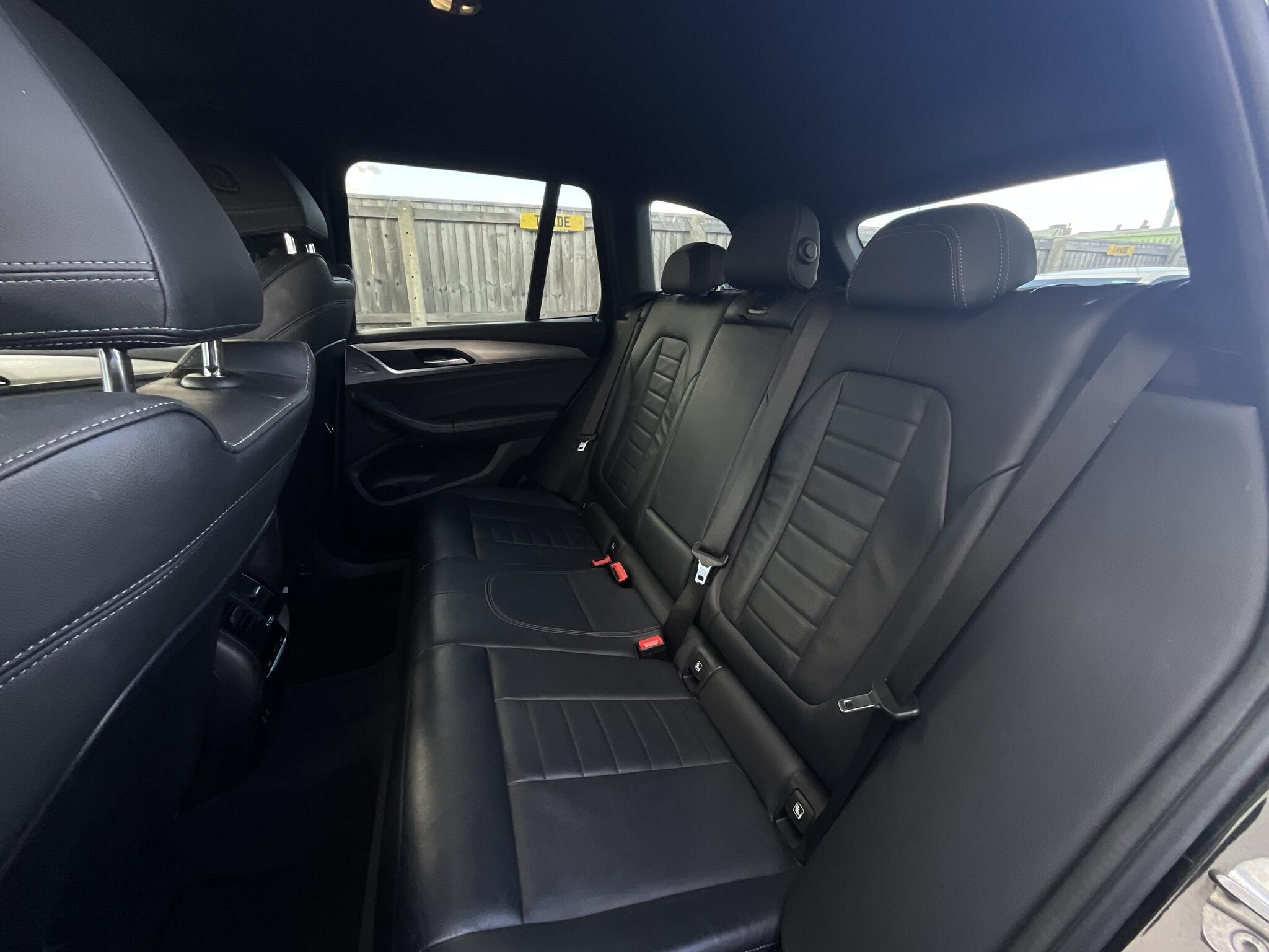 BMW X3 view 14