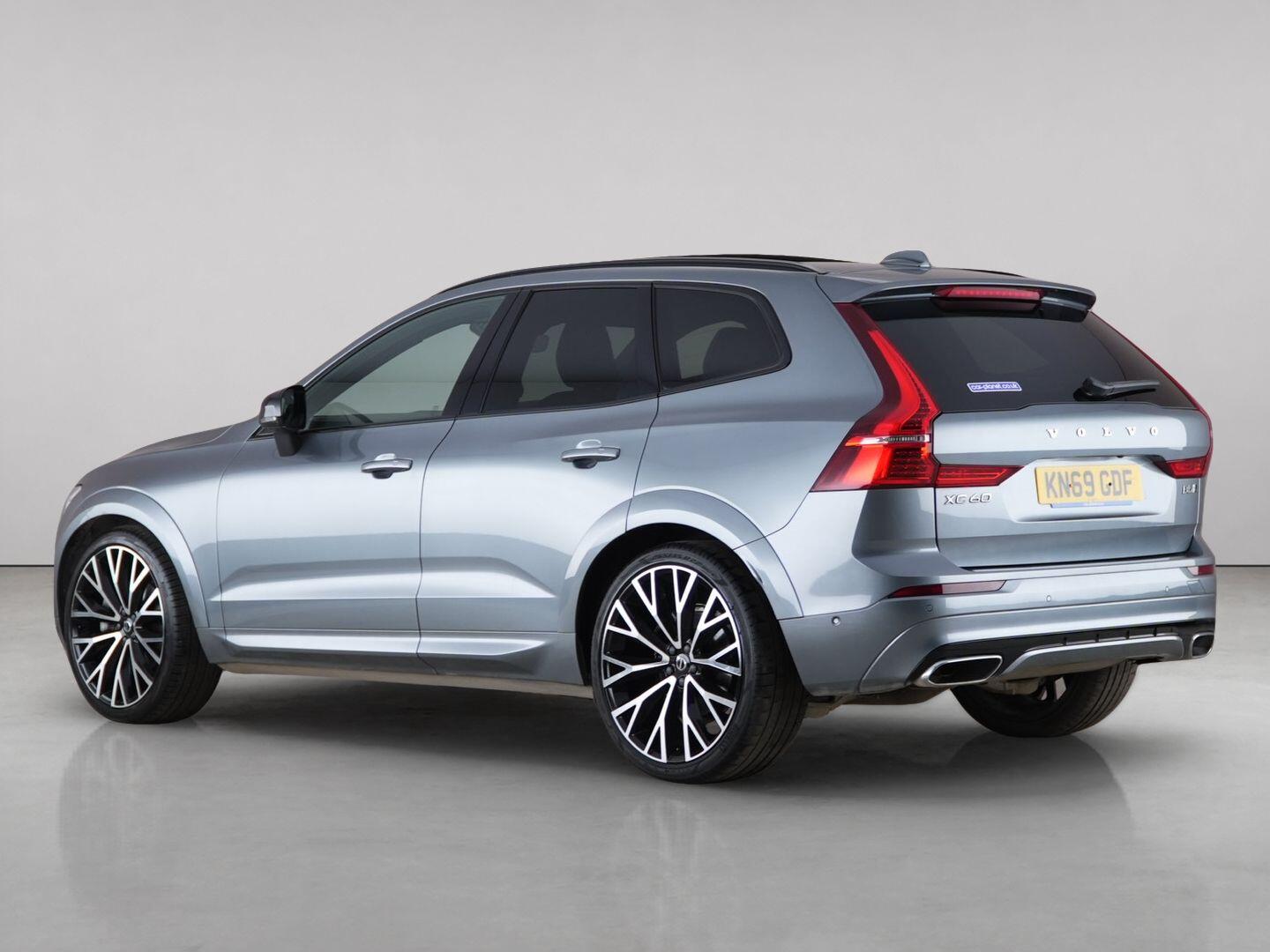 Volvo XC60 view 8