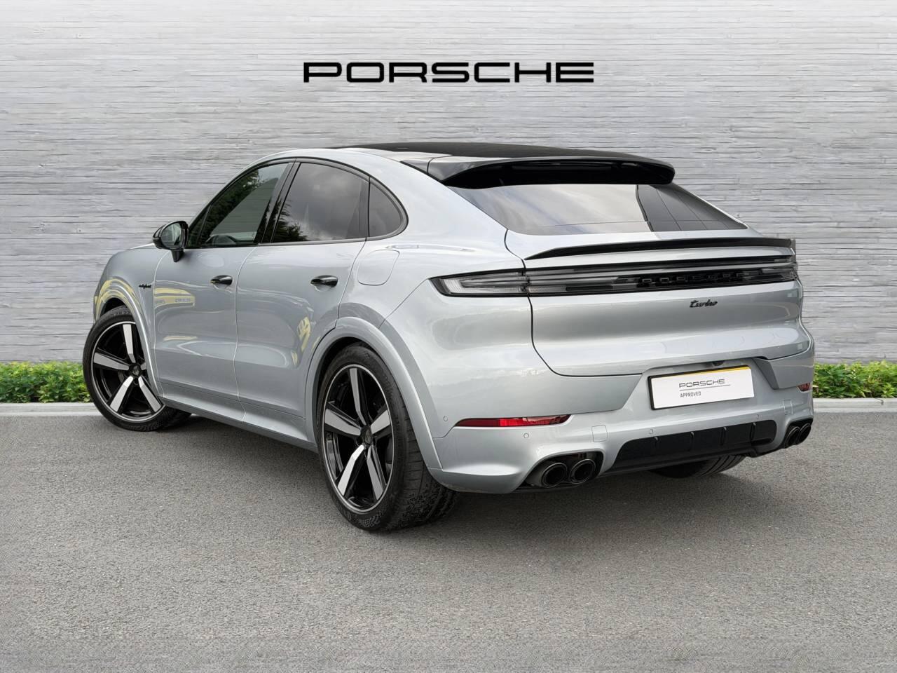 Porsche Cayenne view 3
