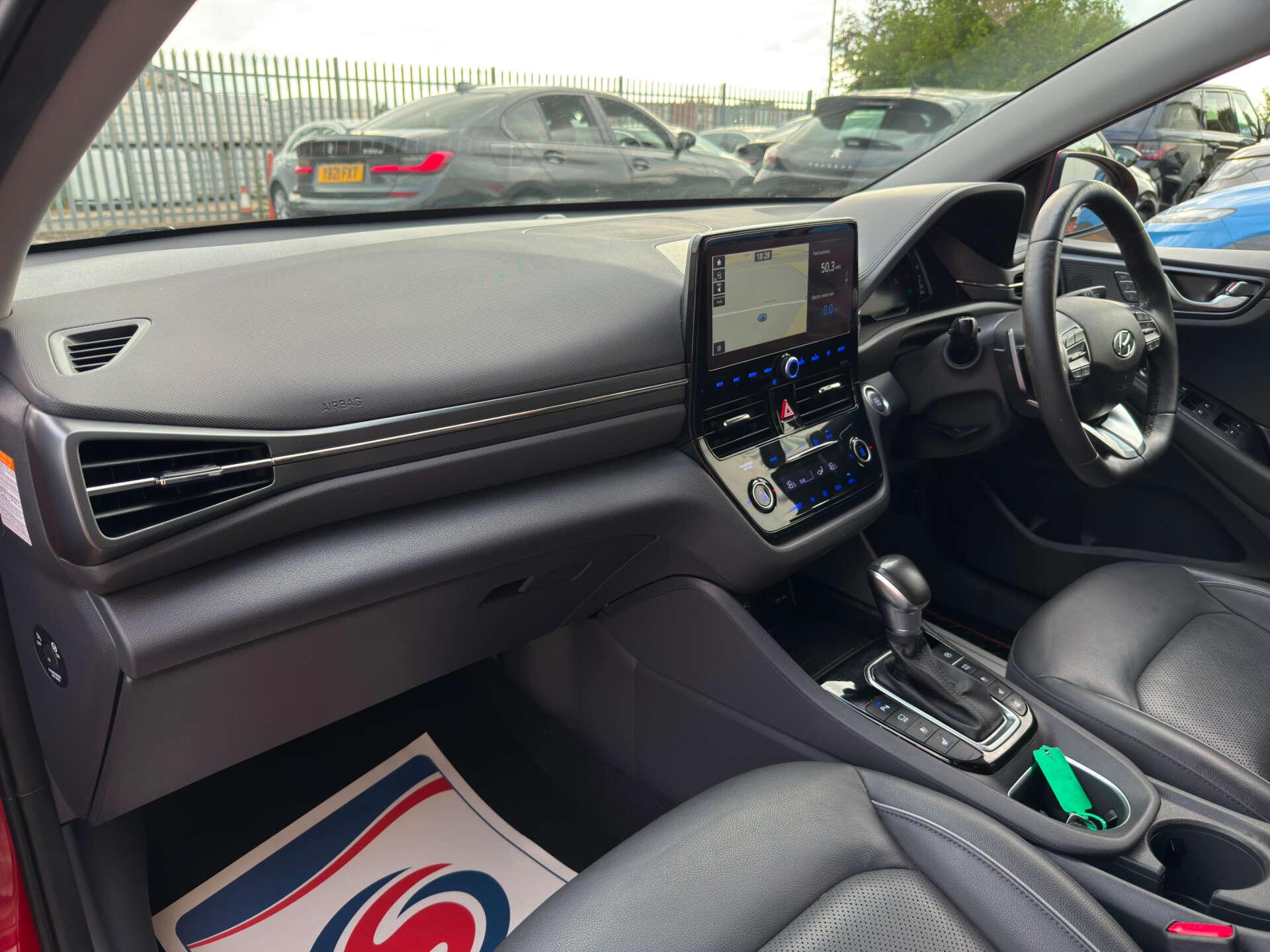 Hyundai Ioniq view 38