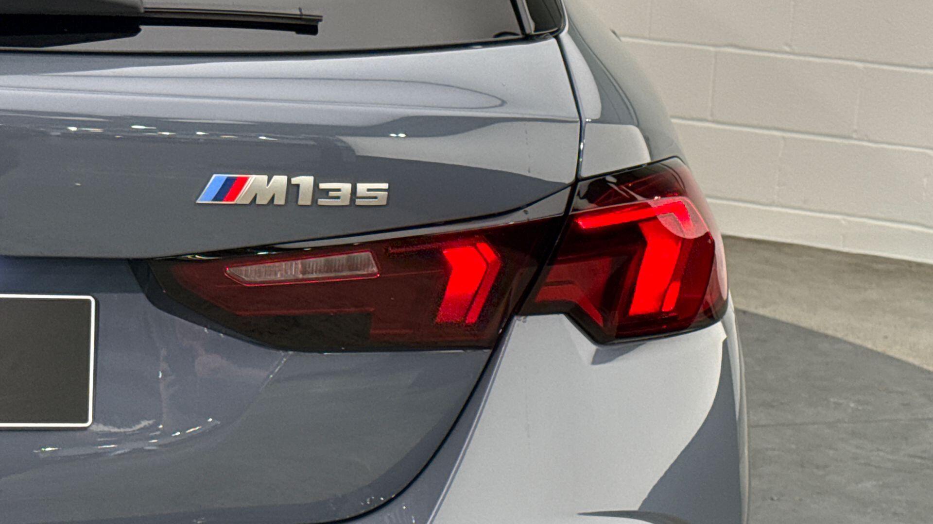 BMW 1 Series view 21