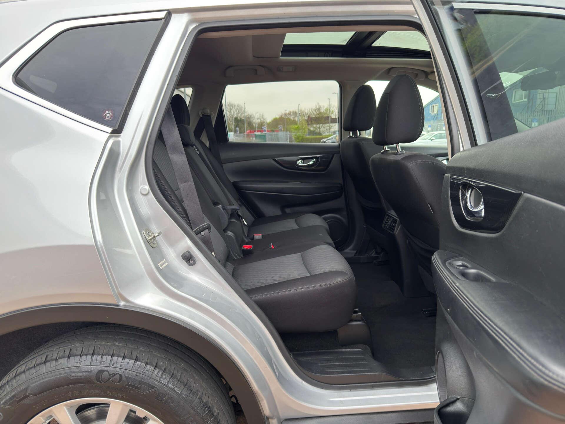 Nissan X-Trail view 25