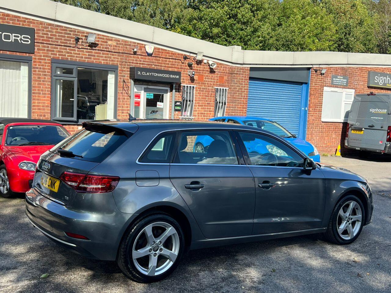 Audi A3 view 8