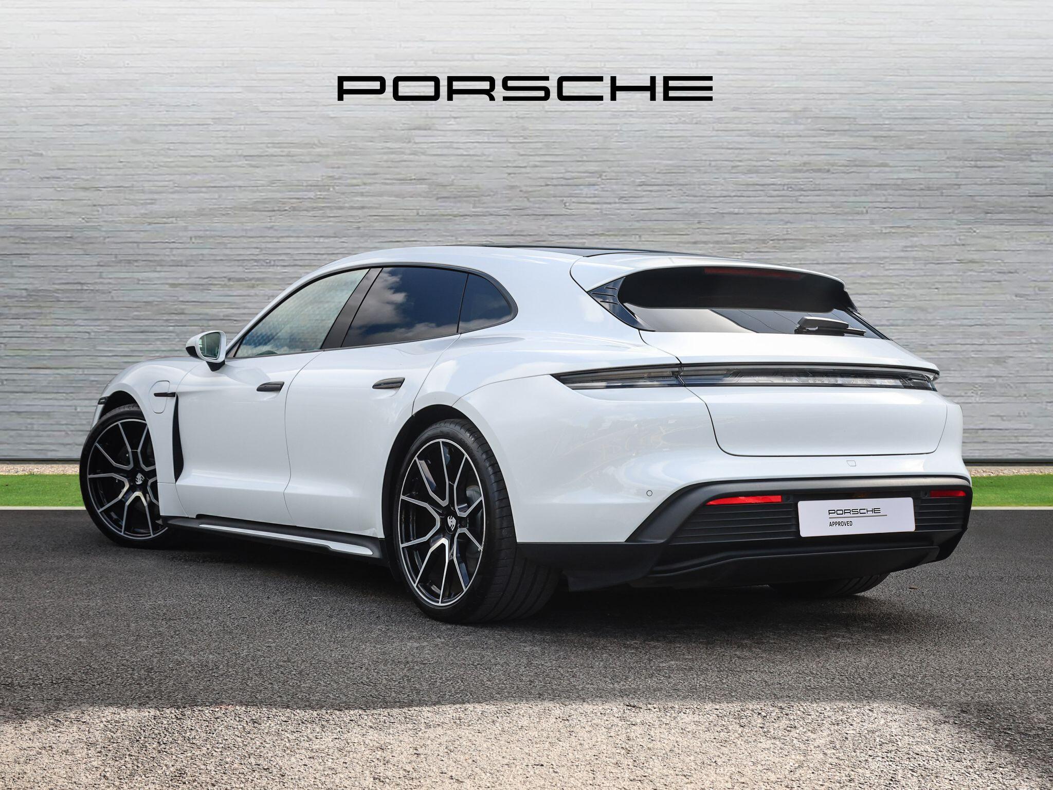 Porsche Taycan view 34