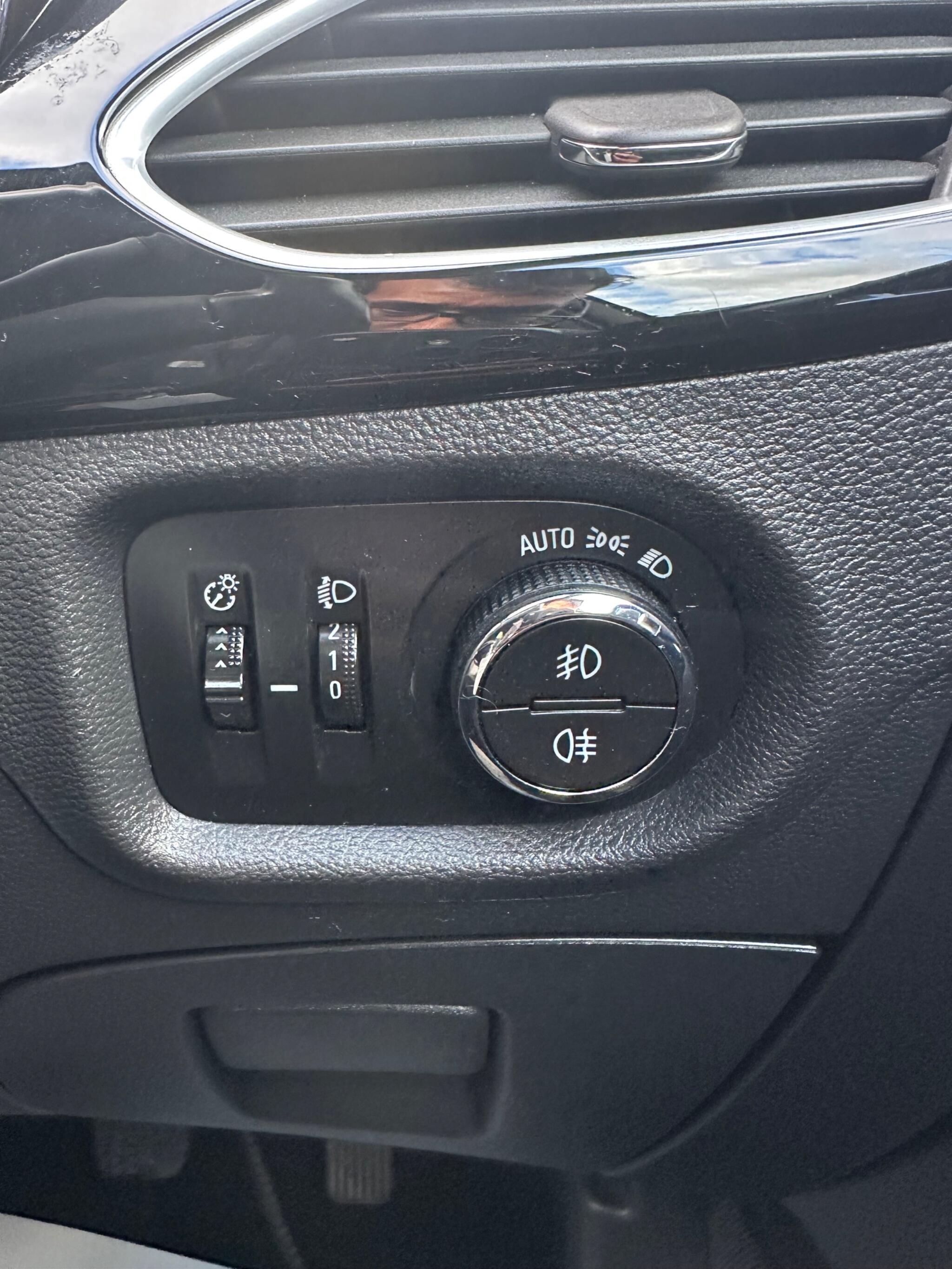 Vauxhall Astra view 17