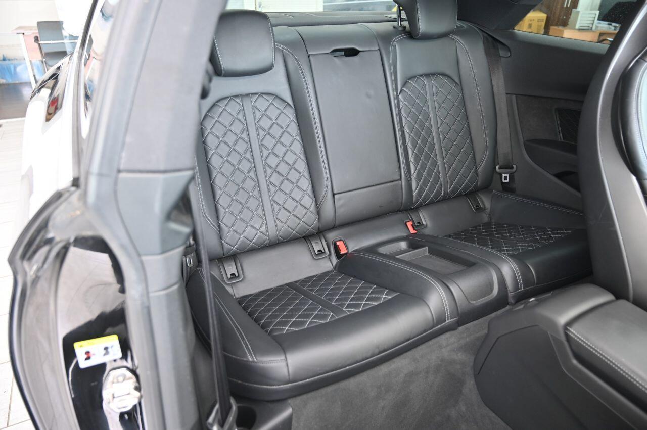 Audi S5 view 16