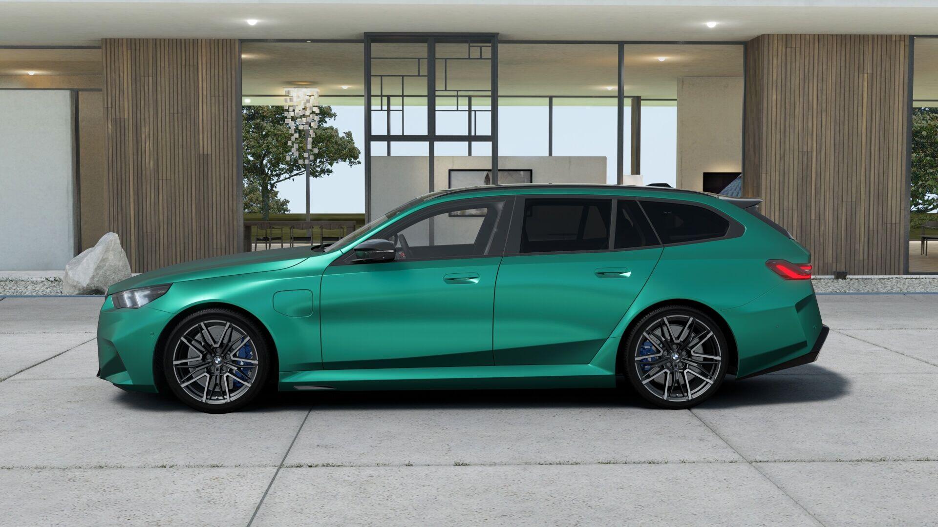 BMW M5 view 4