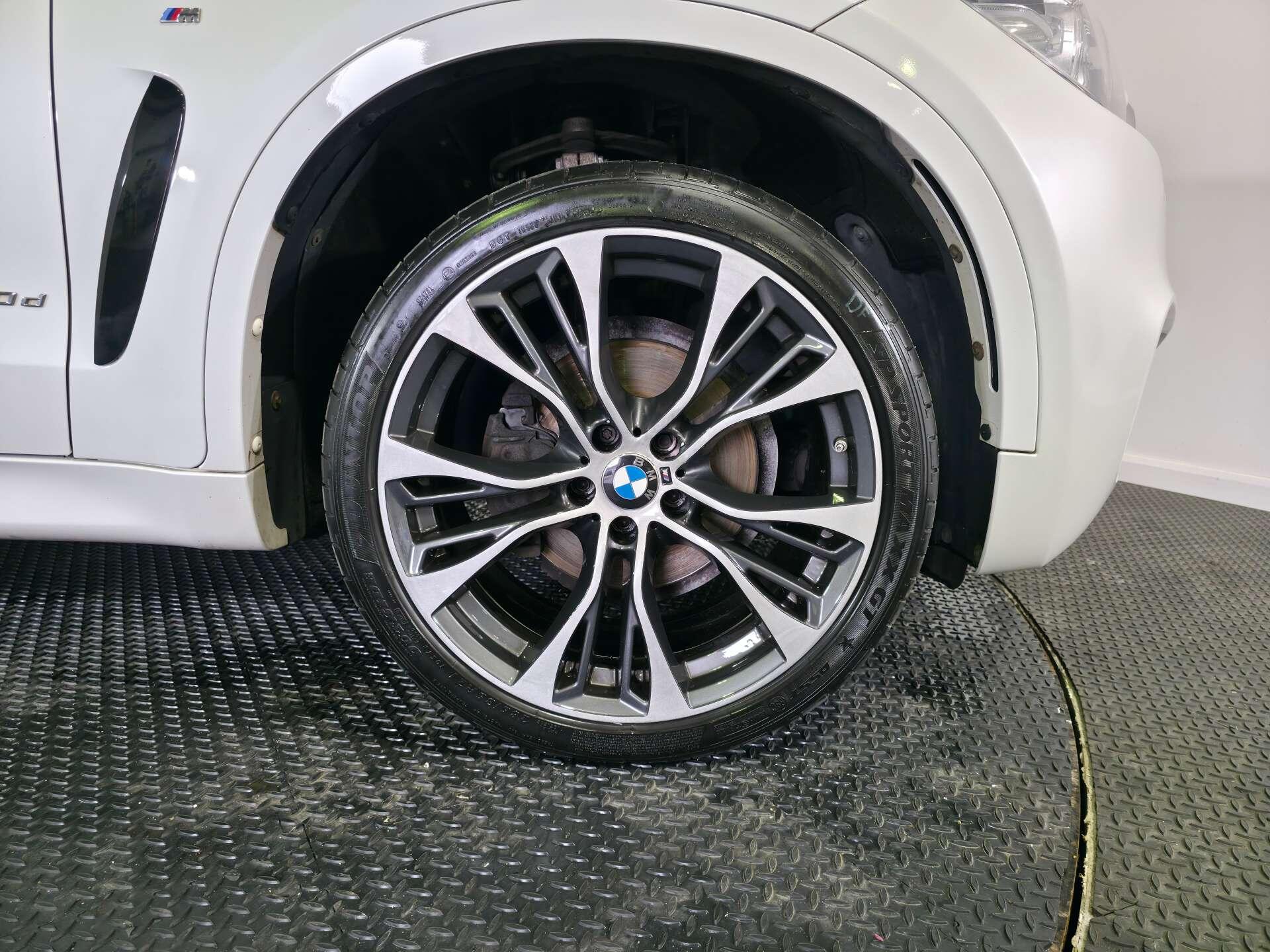 BMW X6 view 83
