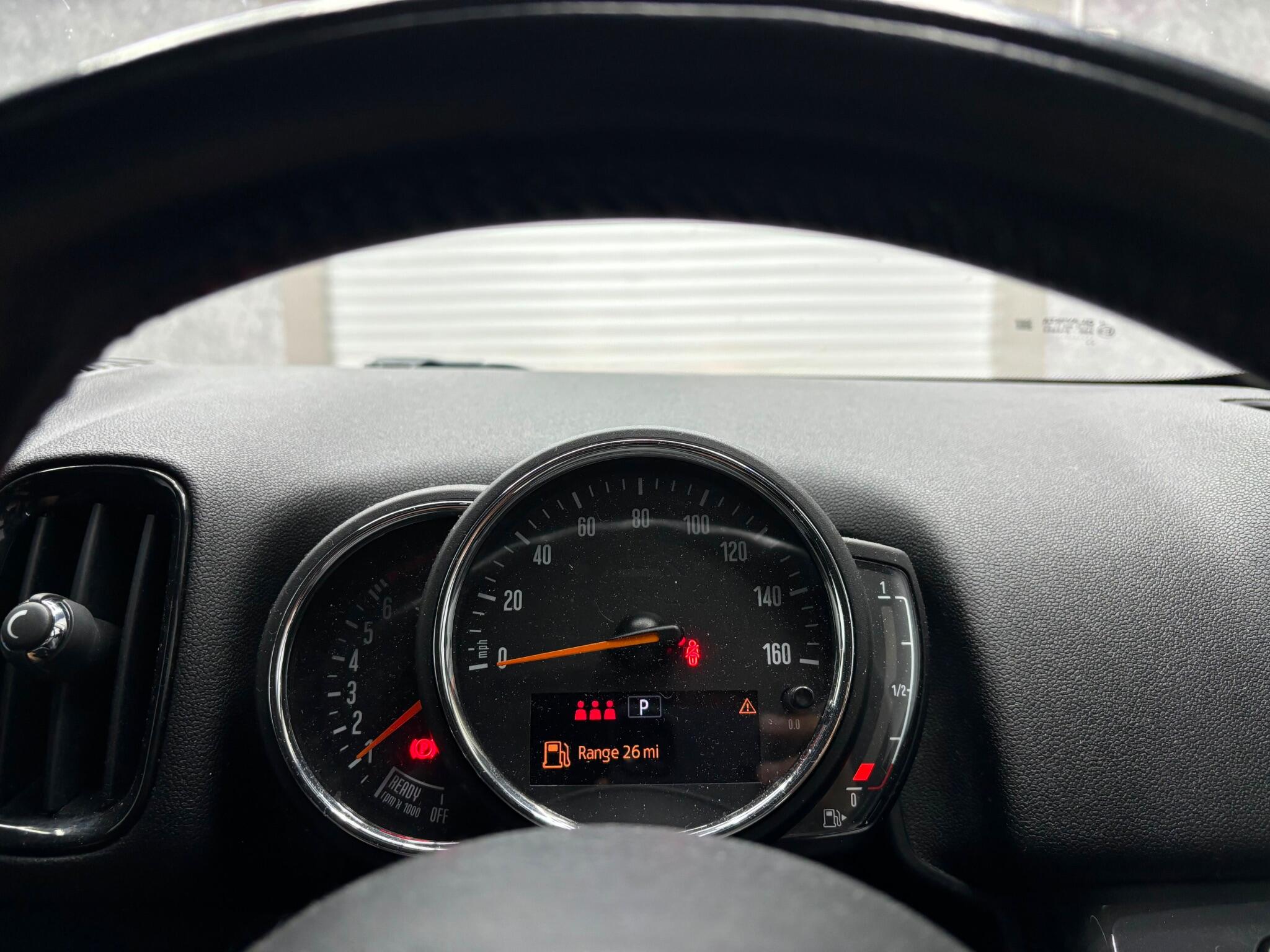 Mini Countryman view 18