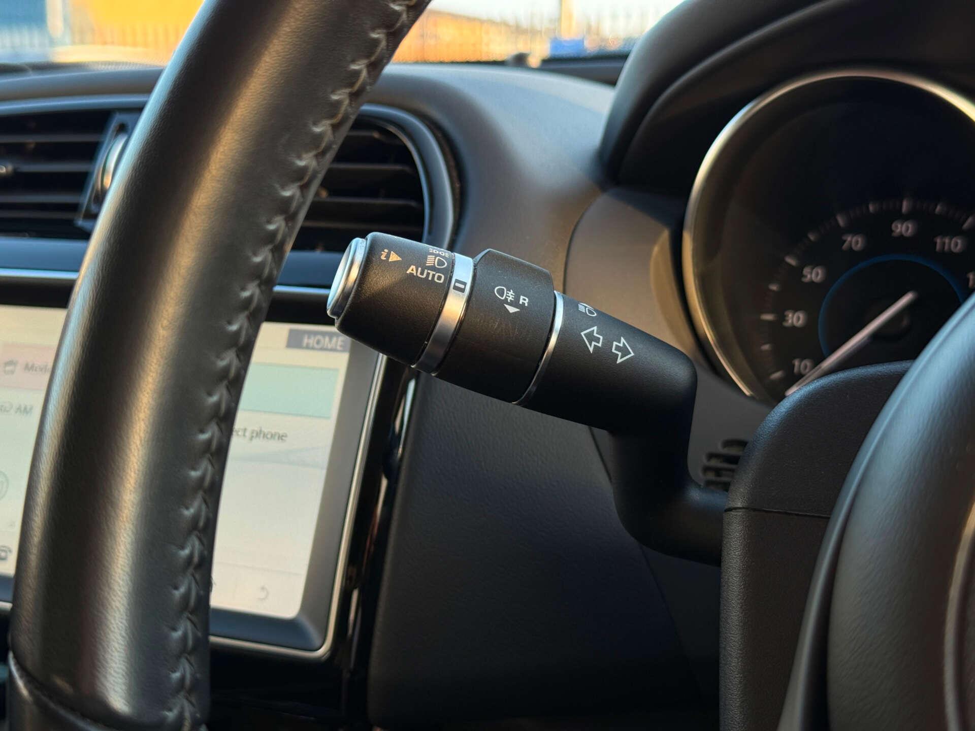 Jaguar Xe view 49