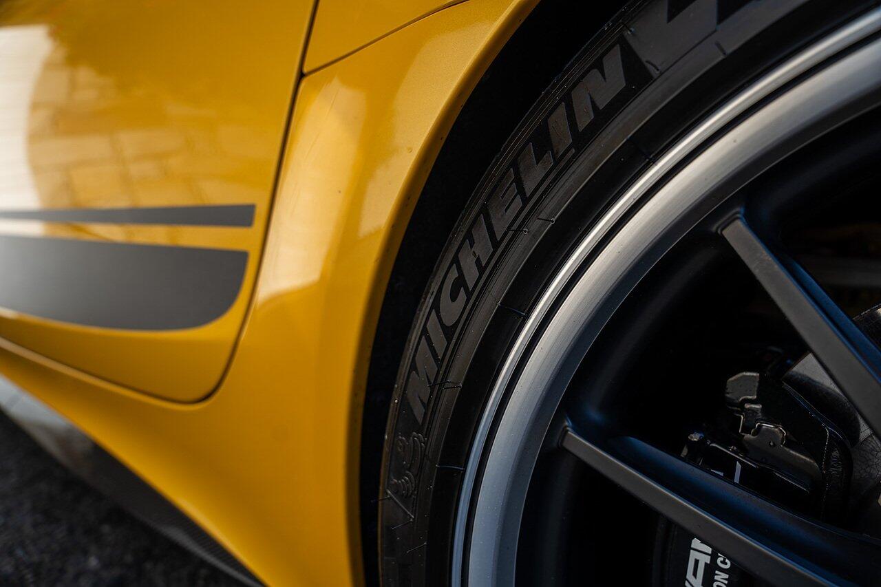 Mercedes-Benz Amg GT view 23