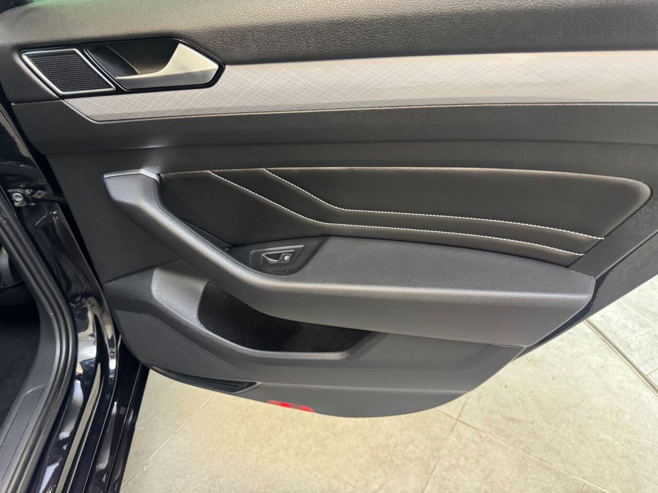 Volkswagen Passat view 54