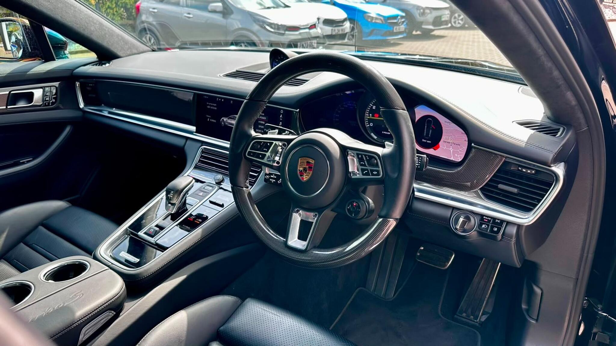 Porsche Panamera view 35