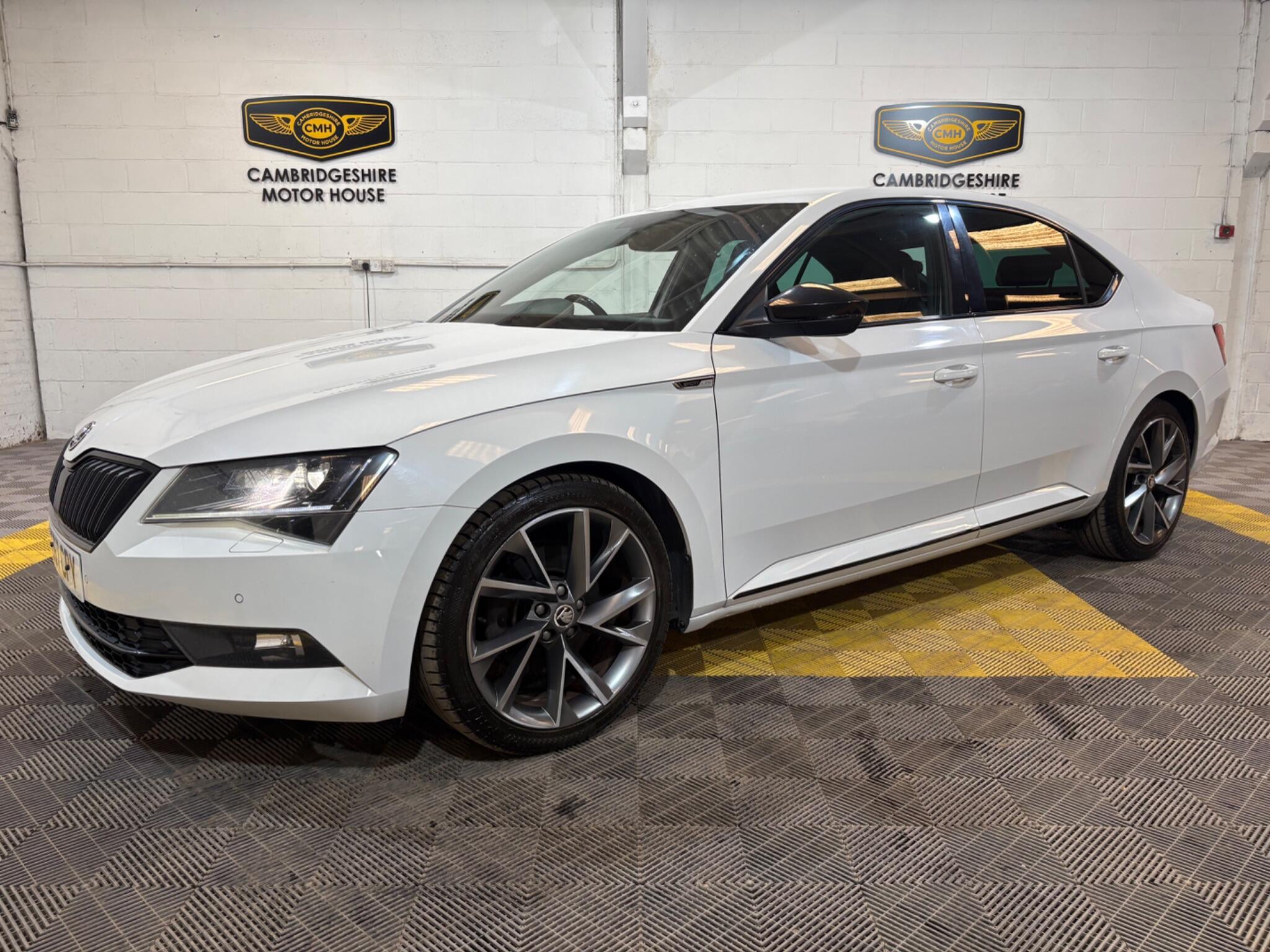 Skoda Superb view 7