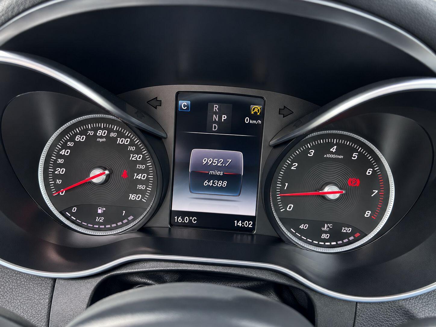Mercedes-Benz GLC view 26