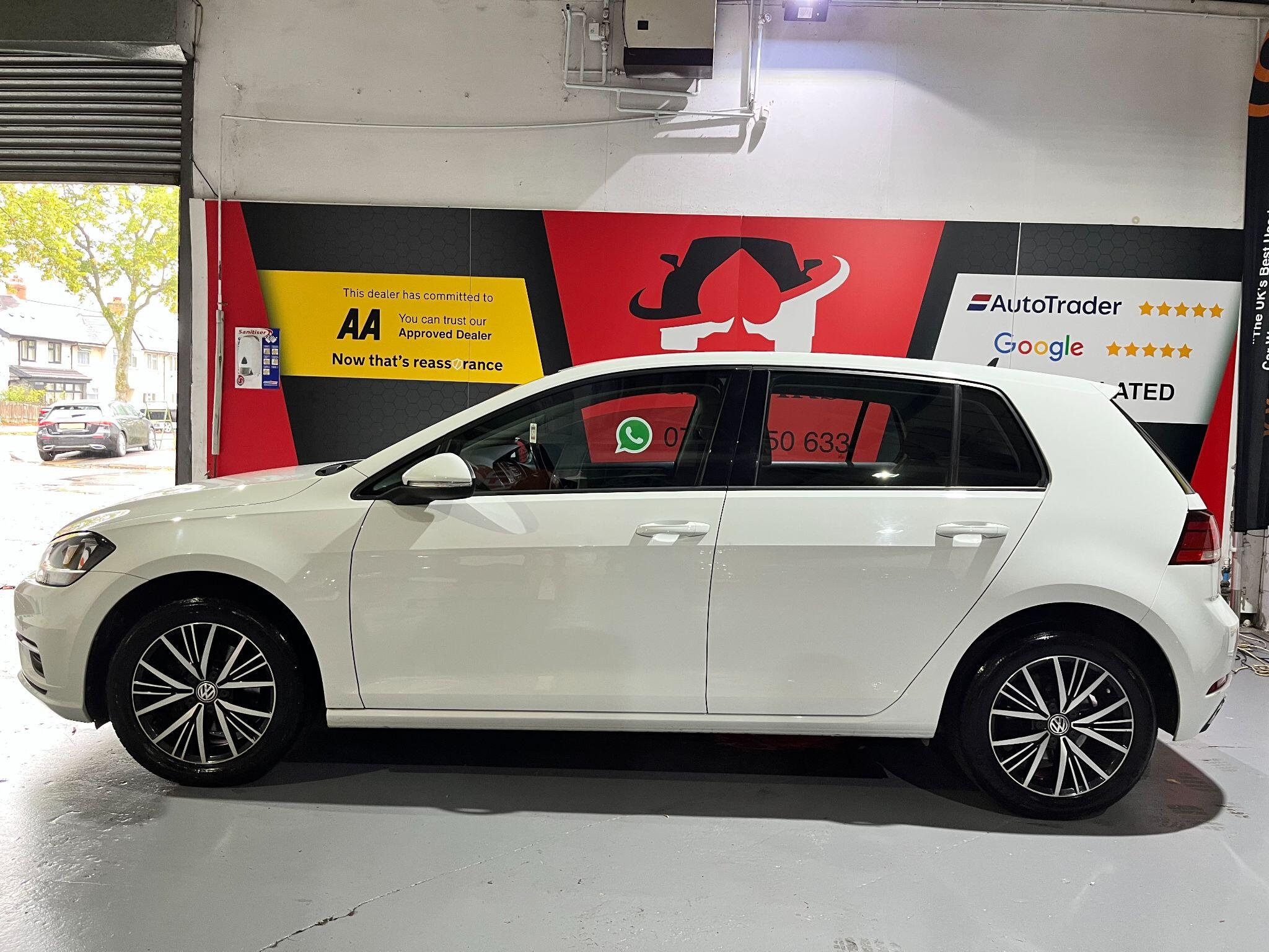 Volkswagen Golf view 6