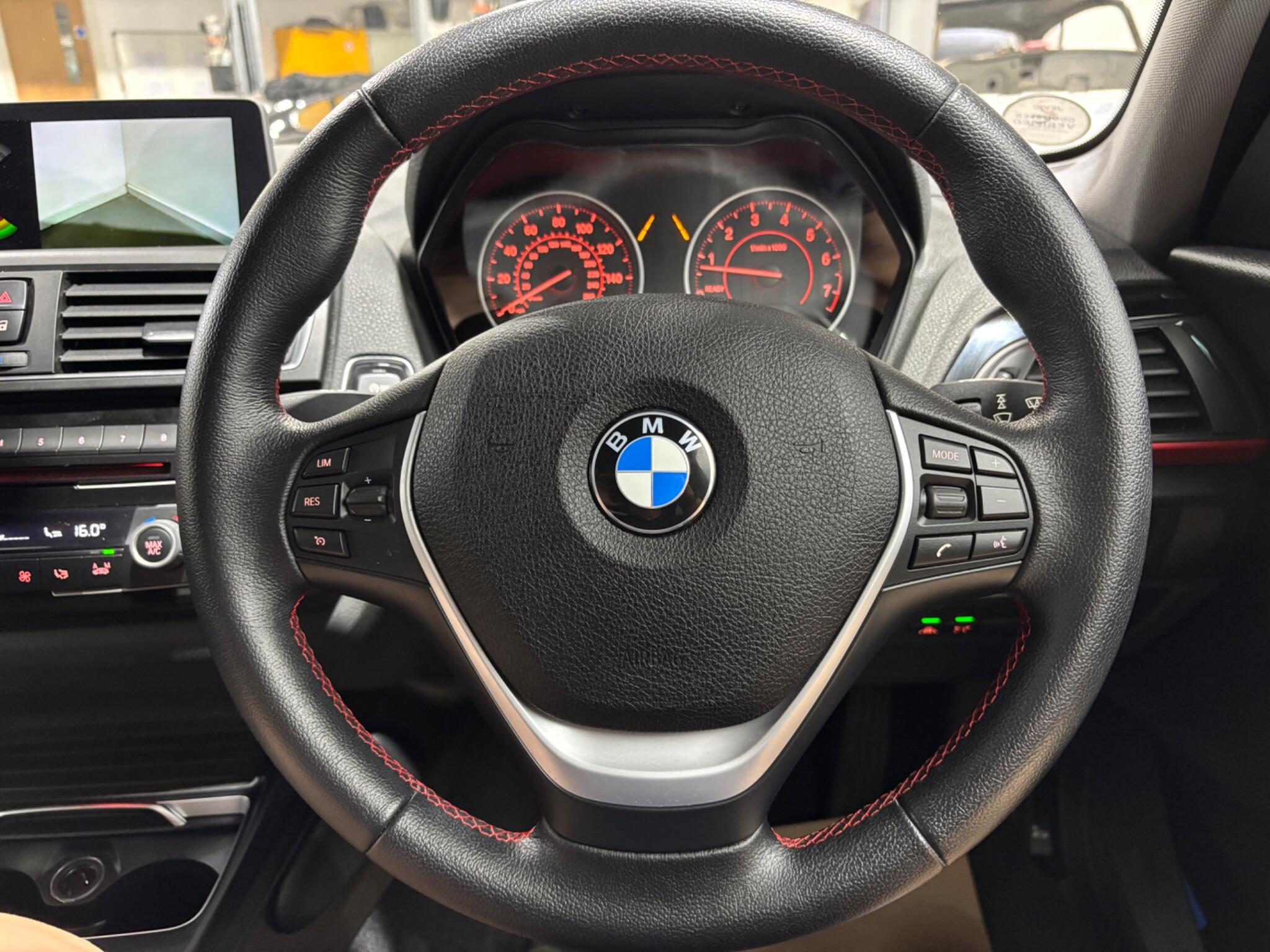 BMW 1 Series view 33